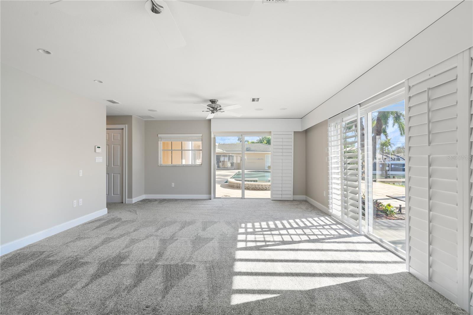 TB8465360 Property Photo