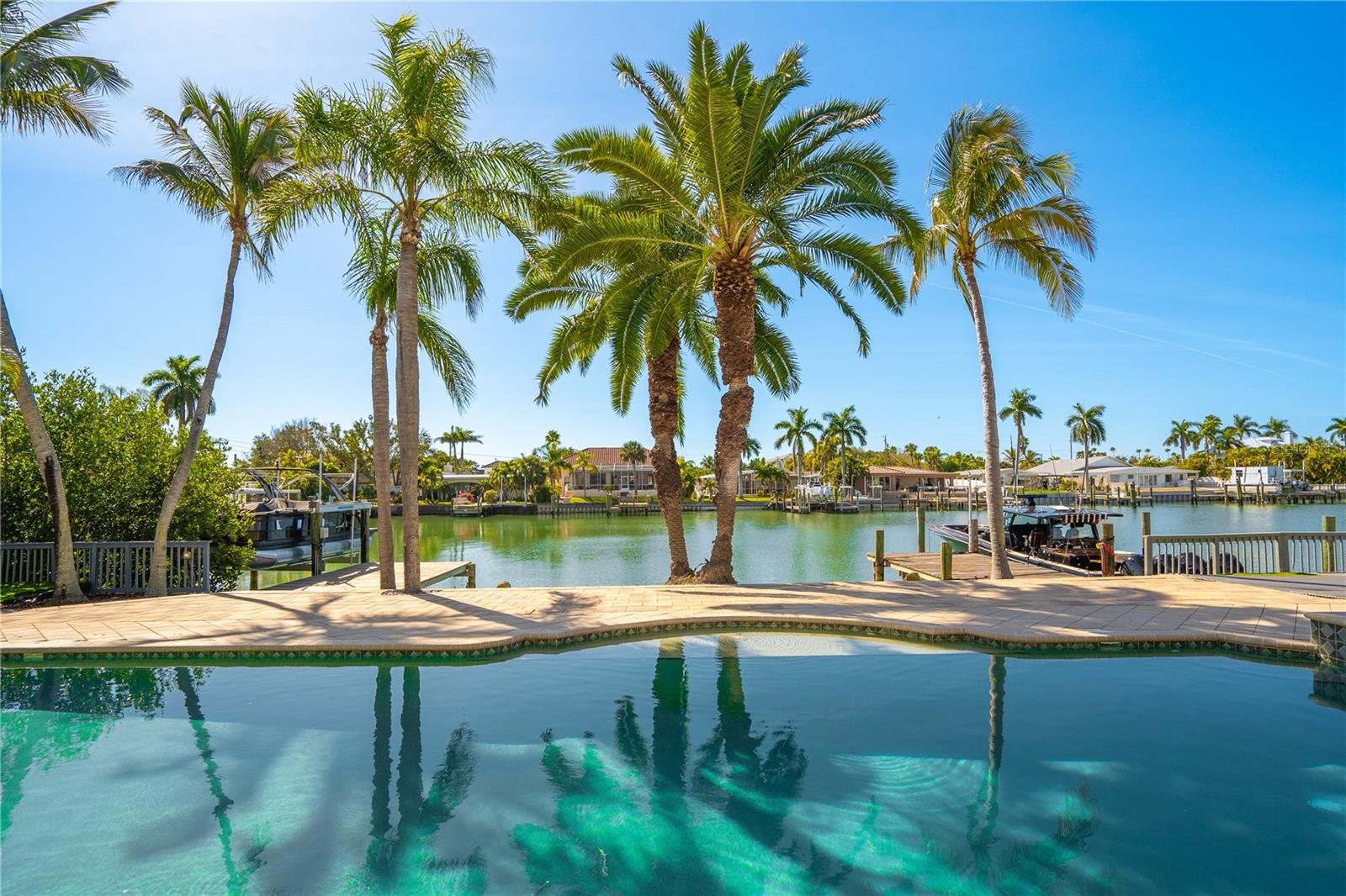 TB8465360 Property Photo