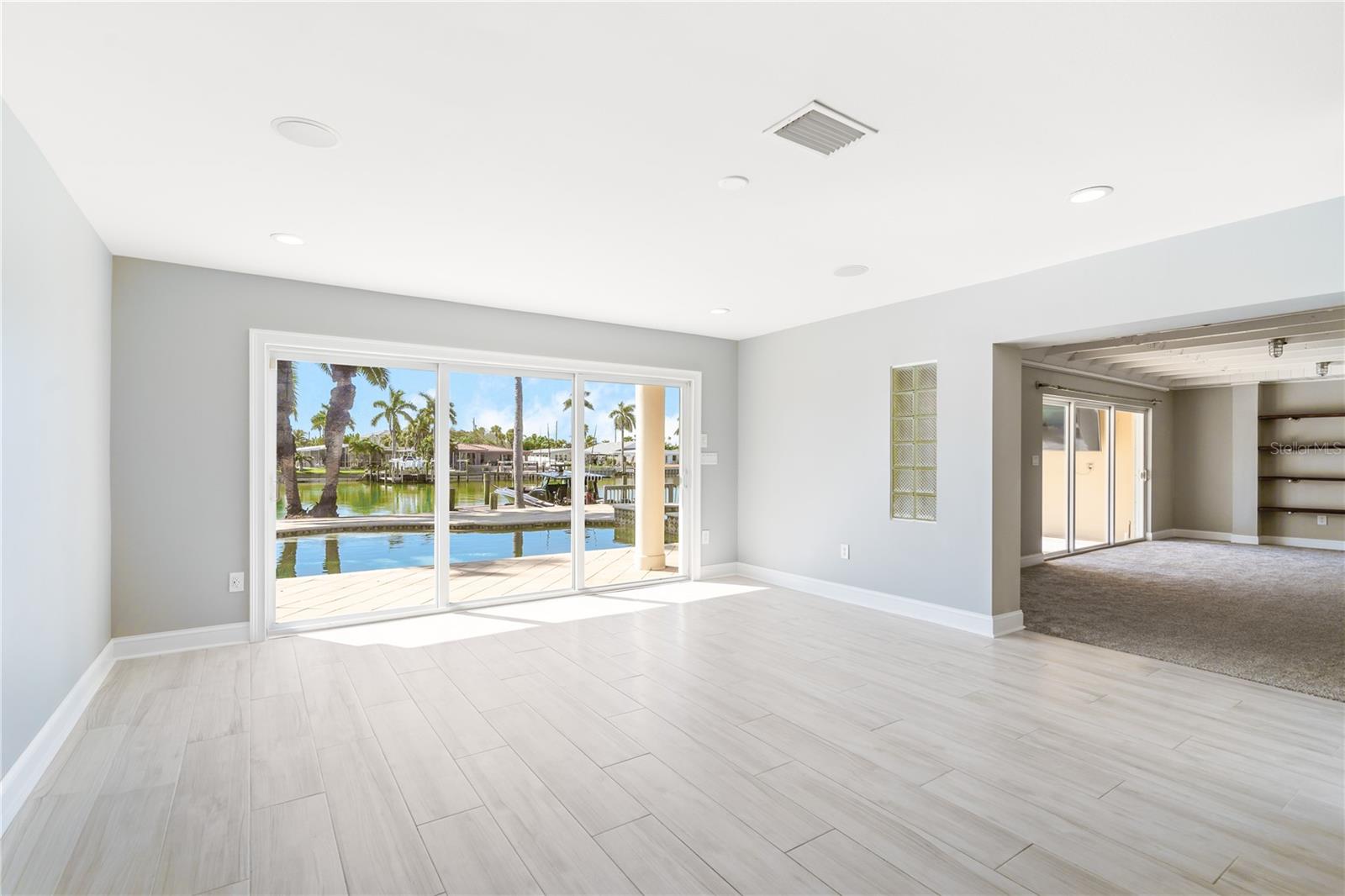 TB8465360 Property Photo