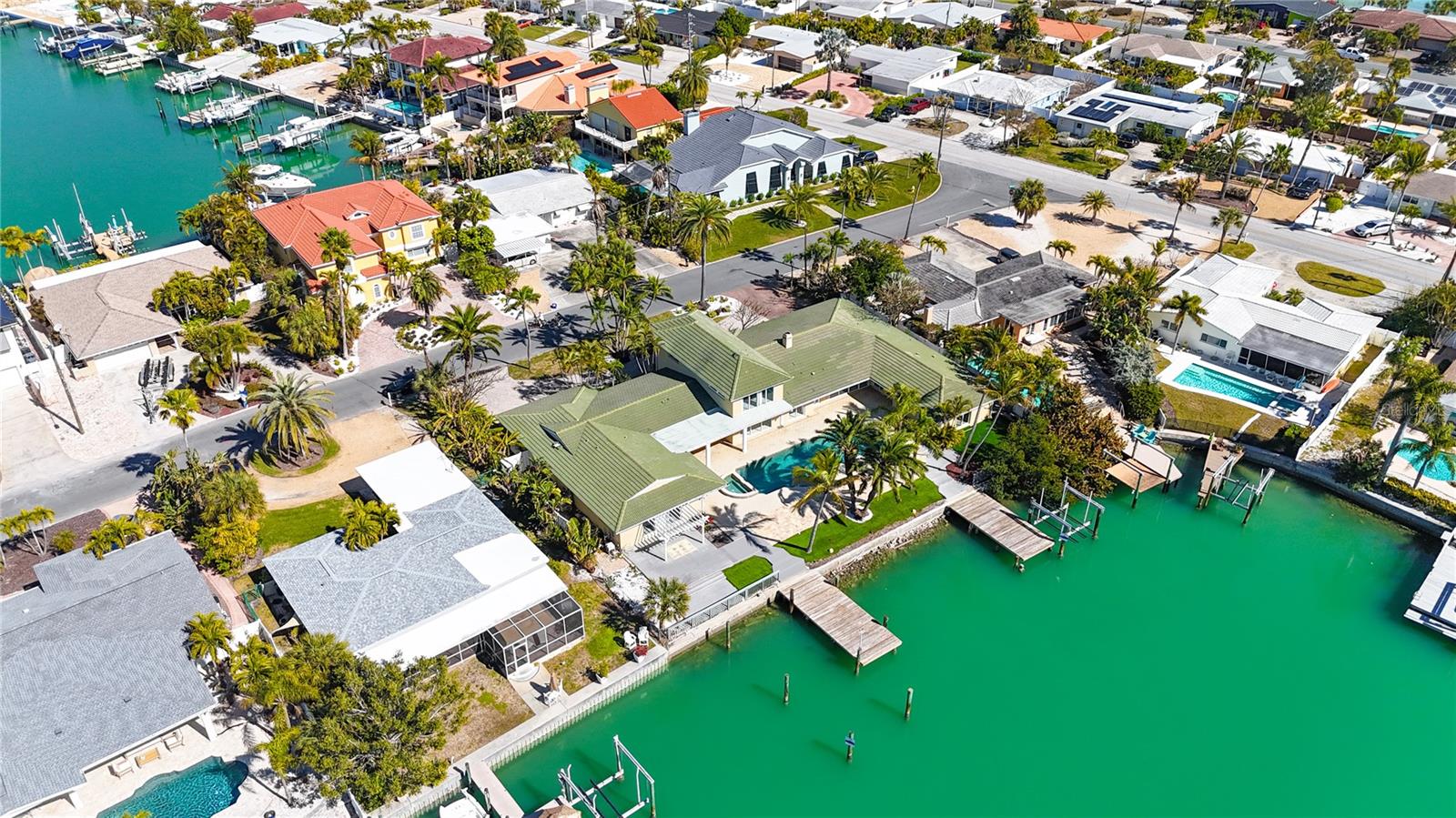 TB8465360 Property Photo