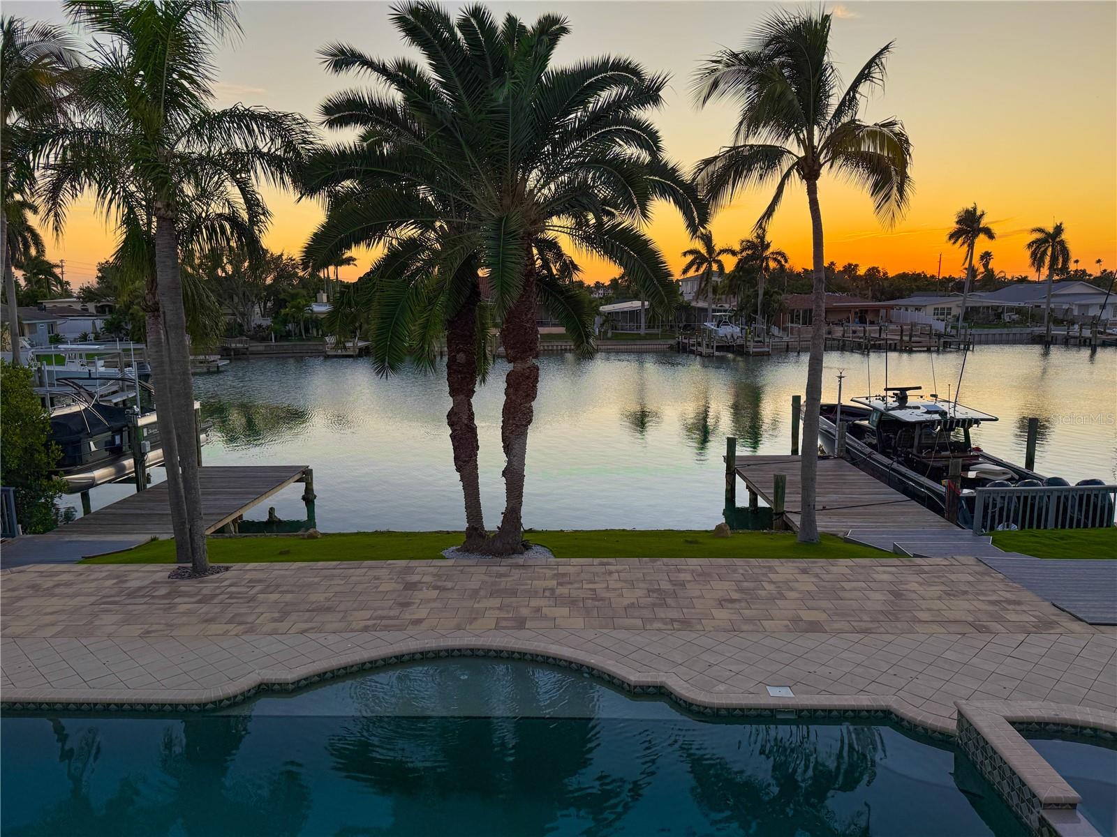 TB8465360 Property Photo