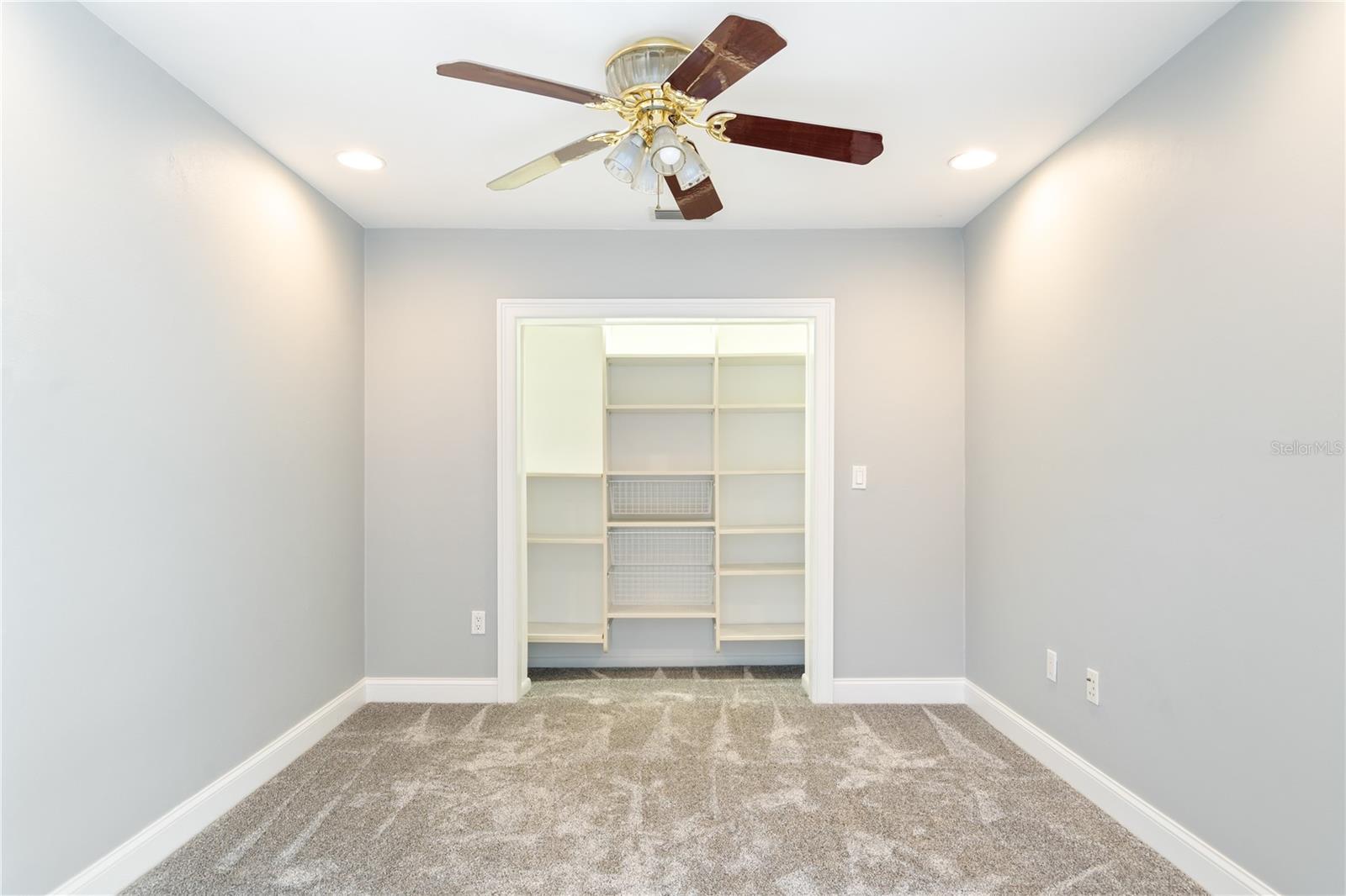 TB8465360 Property Photo