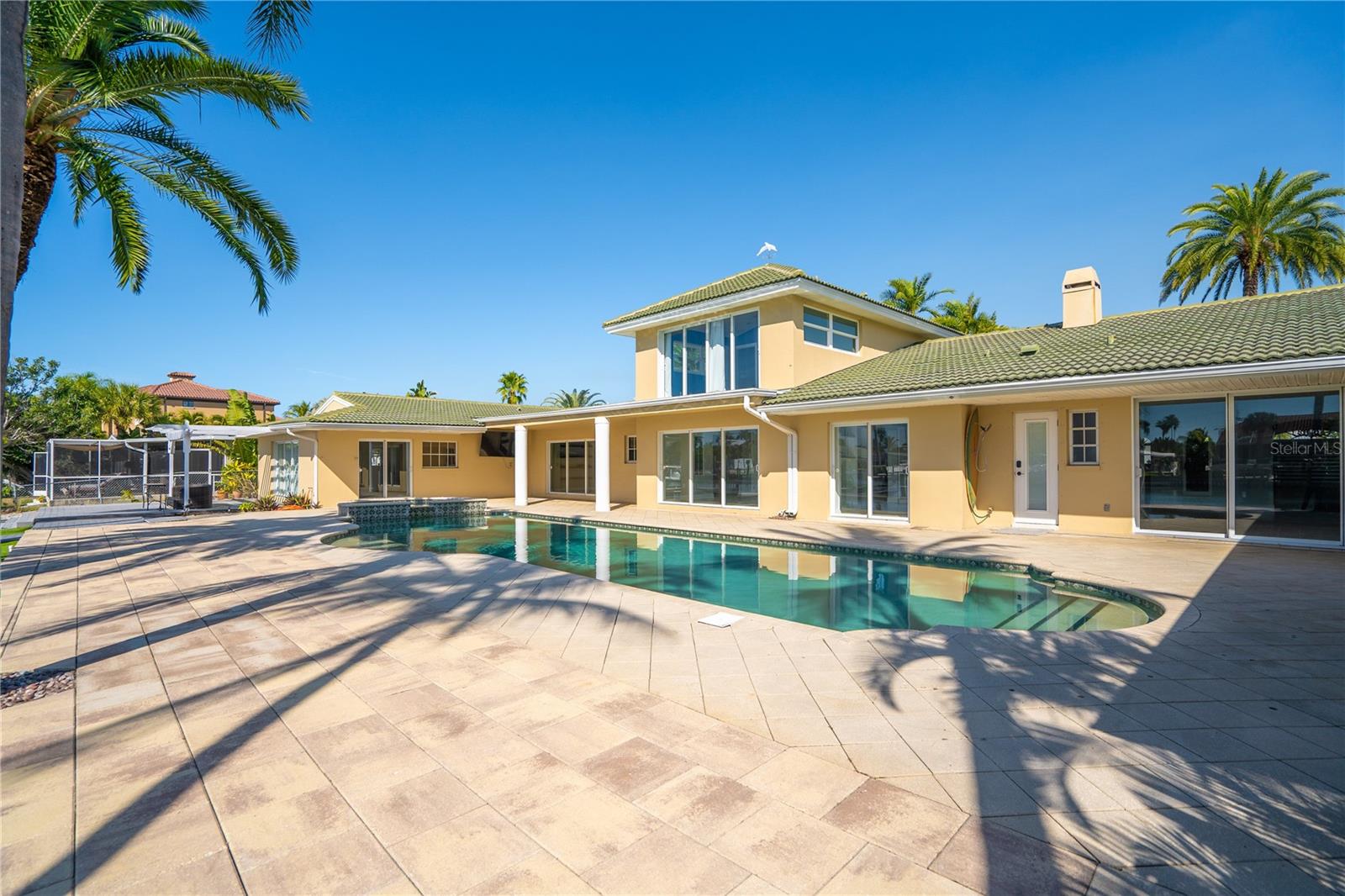 TB8465360 Property Photo