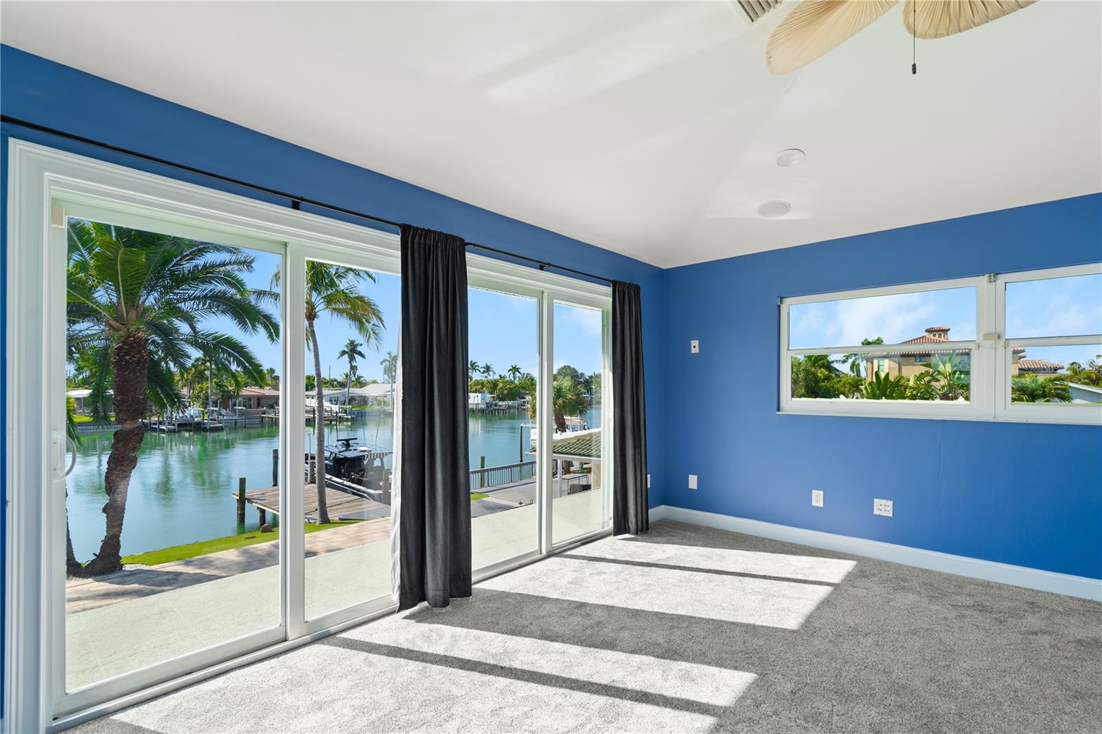 TB8465360 Property Photo