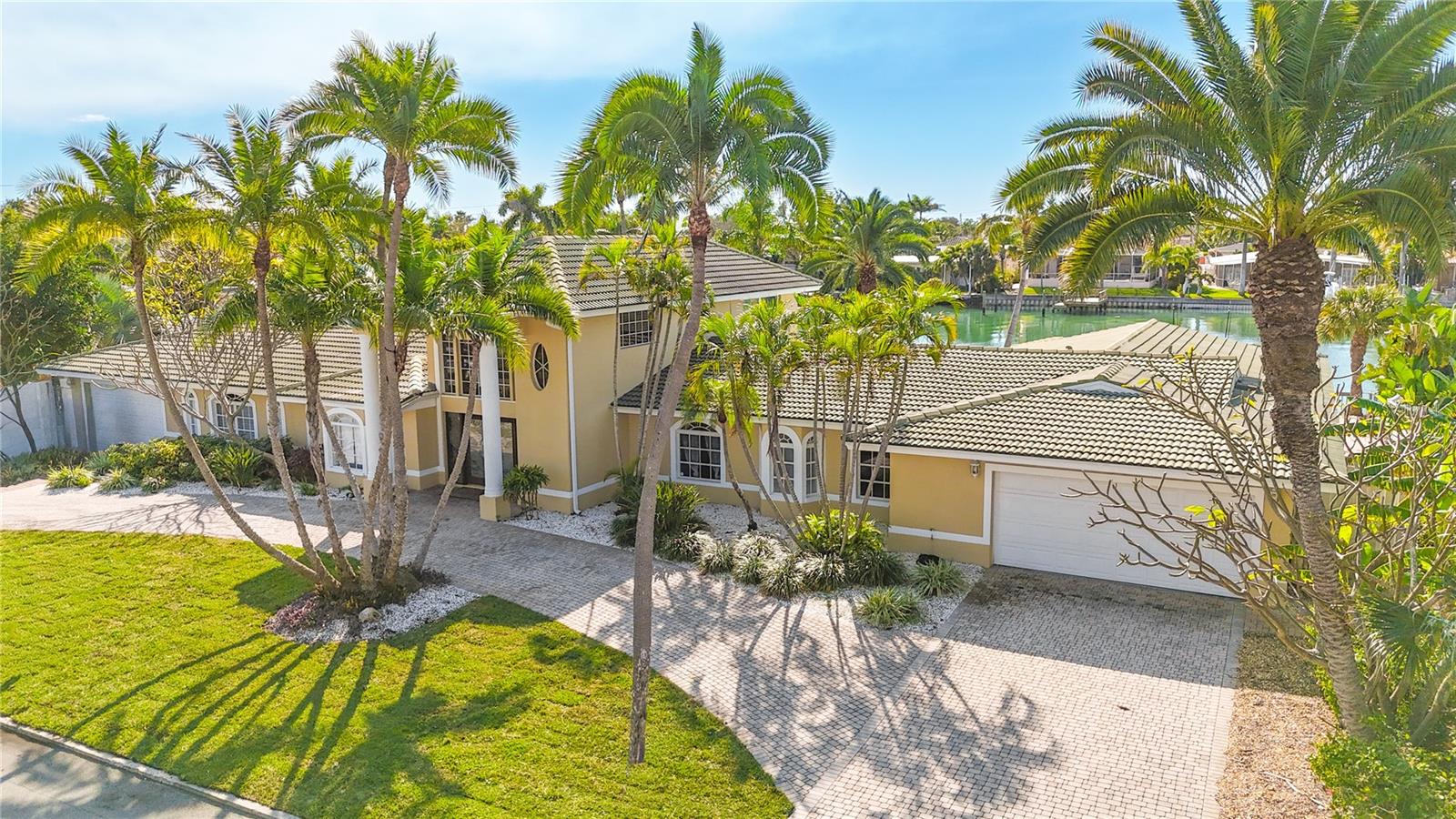 TB8465360 Property Photo