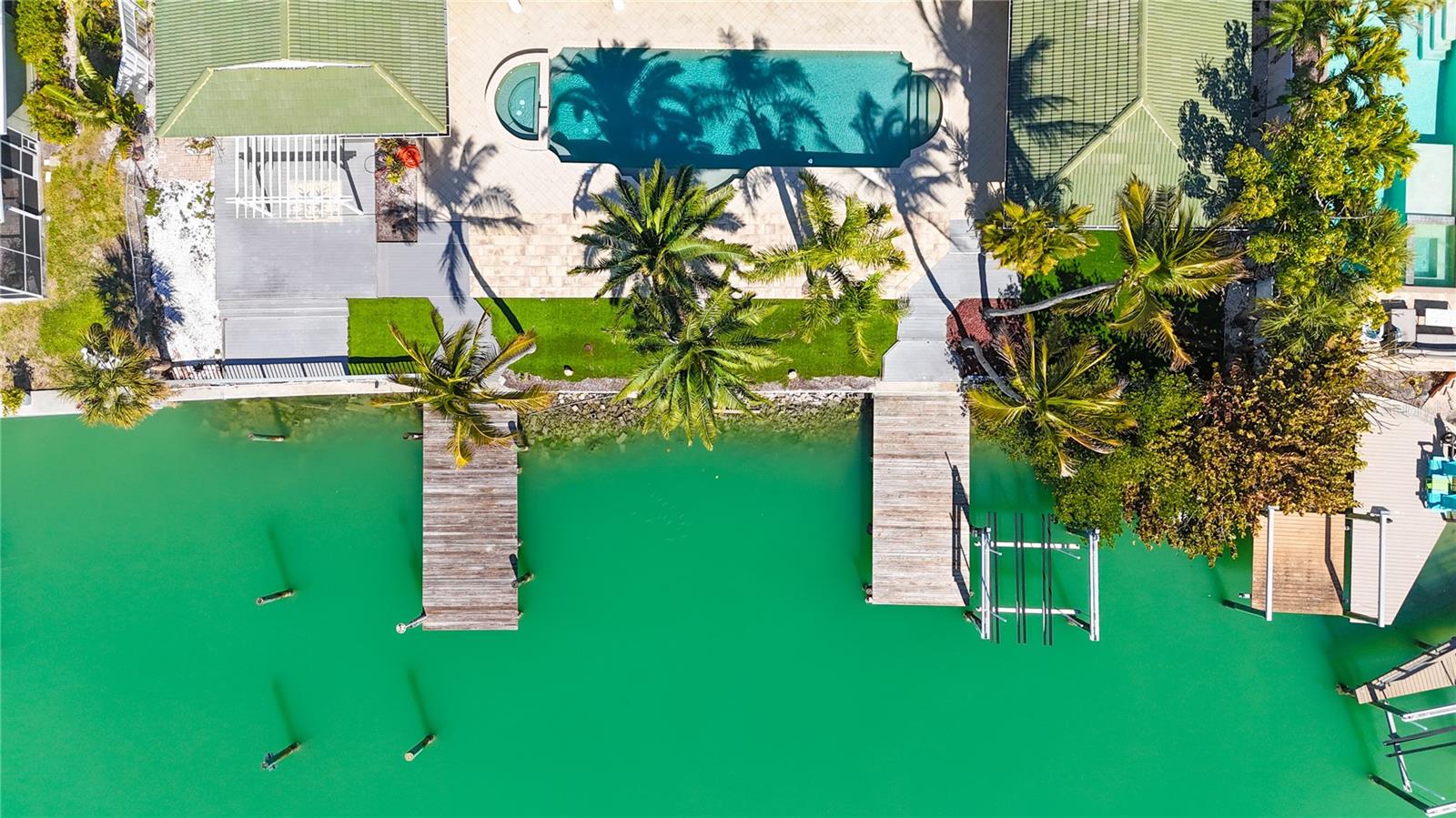 TB8465360 Property Photo