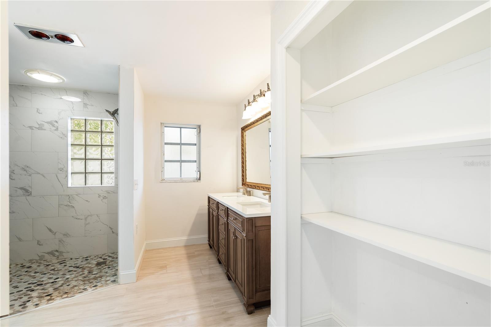 TB8465360 Property Photo