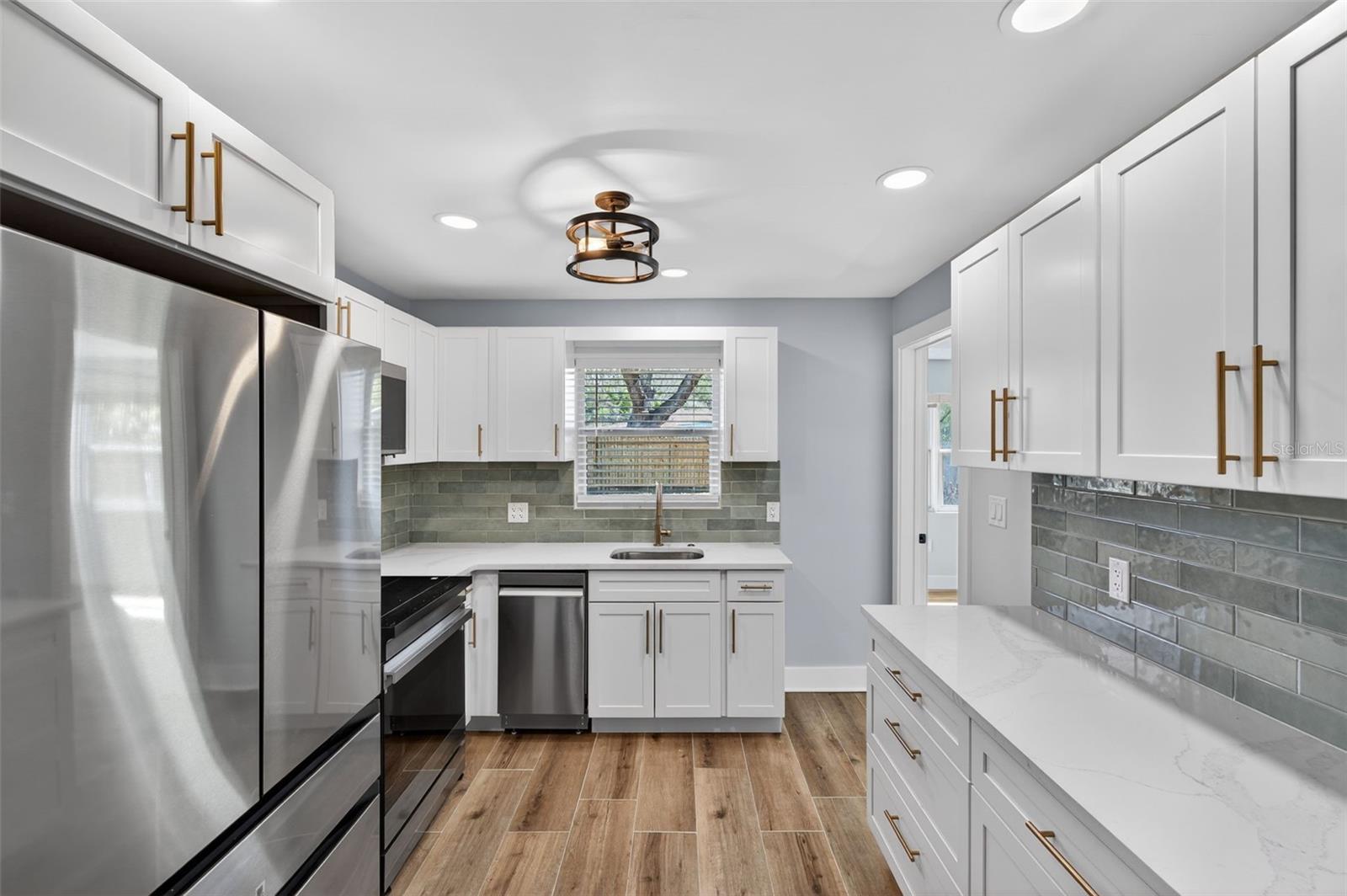 1841 DOUGLAS AVE, DUNEDIN, FL, 34698