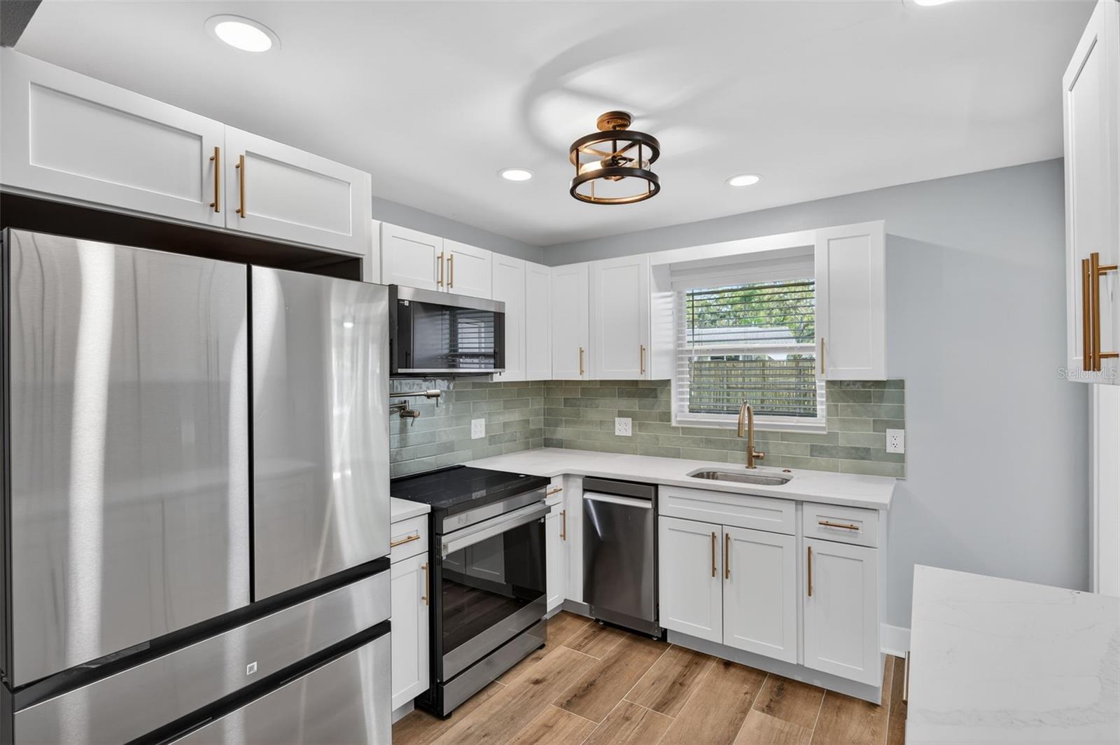 1841 DOUGLAS AVE, DUNEDIN, FL, 34698