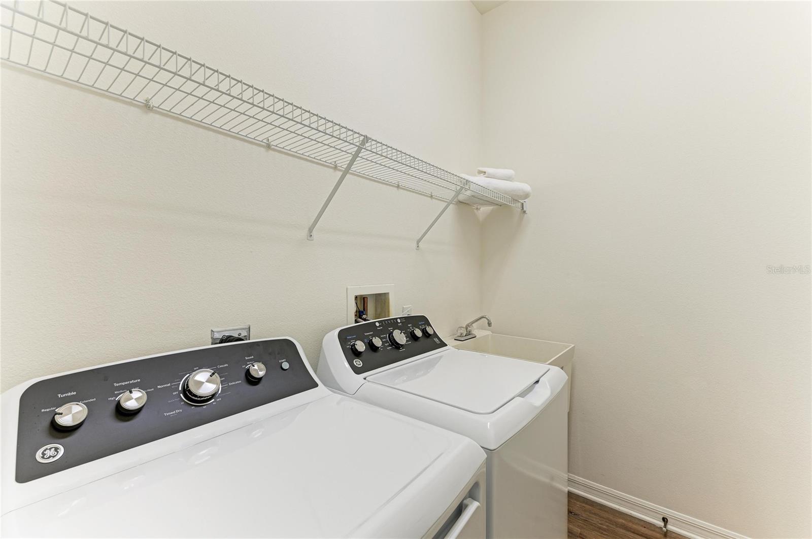 8226 BARTON FARMS BLVD, SARASOTA, FL, 34240