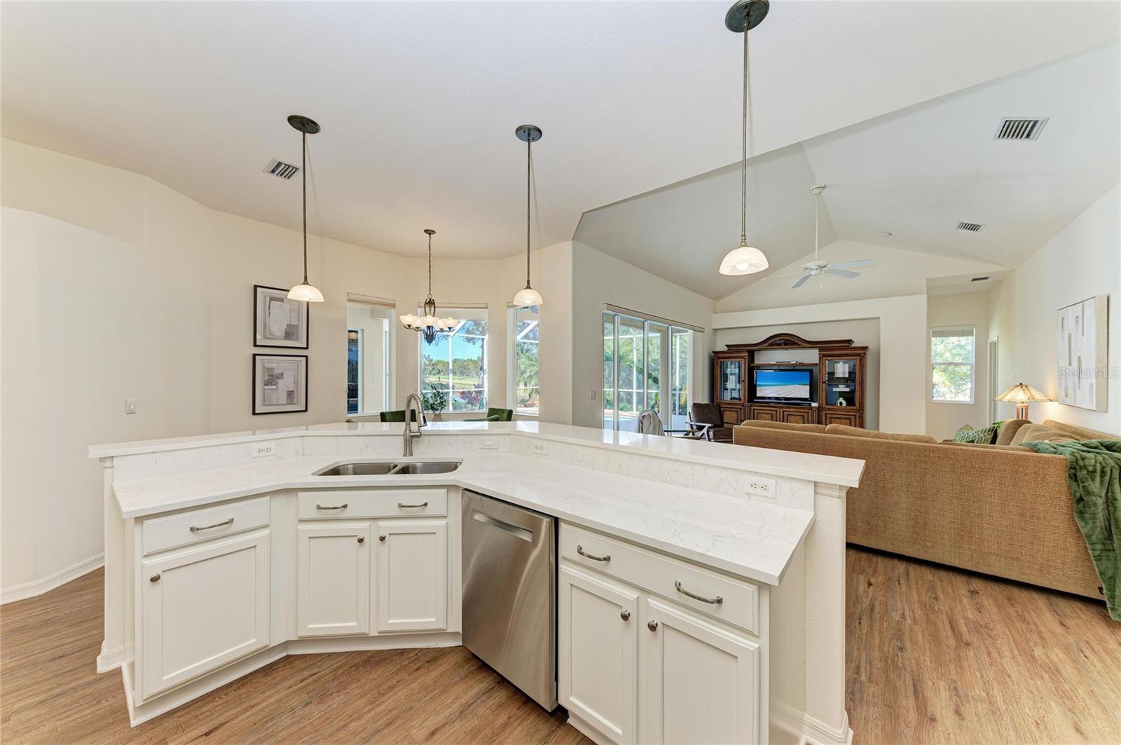 8226 BARTON FARMS BLVD, SARASOTA, FL, 34240