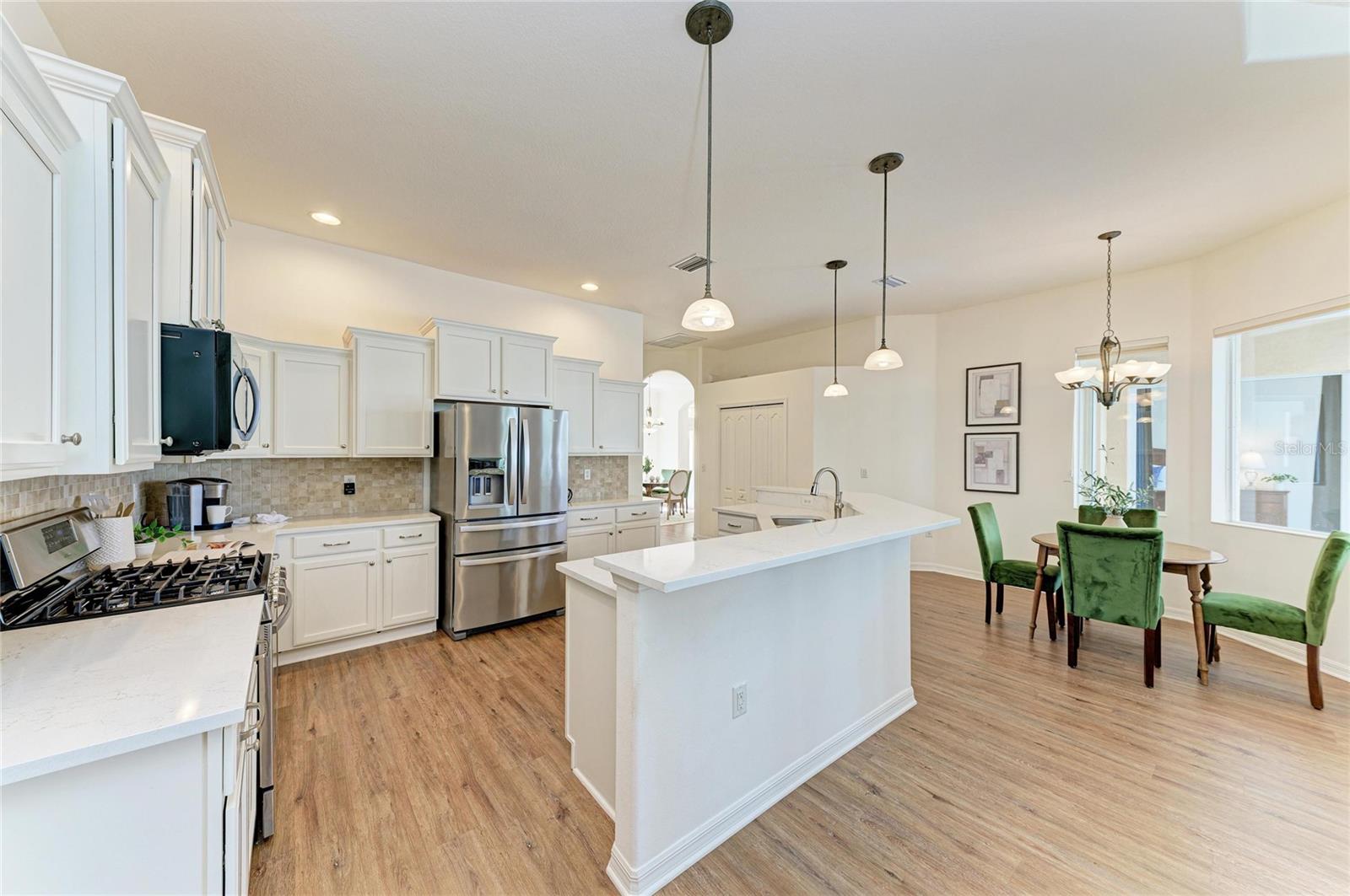 8226 BARTON FARMS BLVD, SARASOTA, FL, 34240