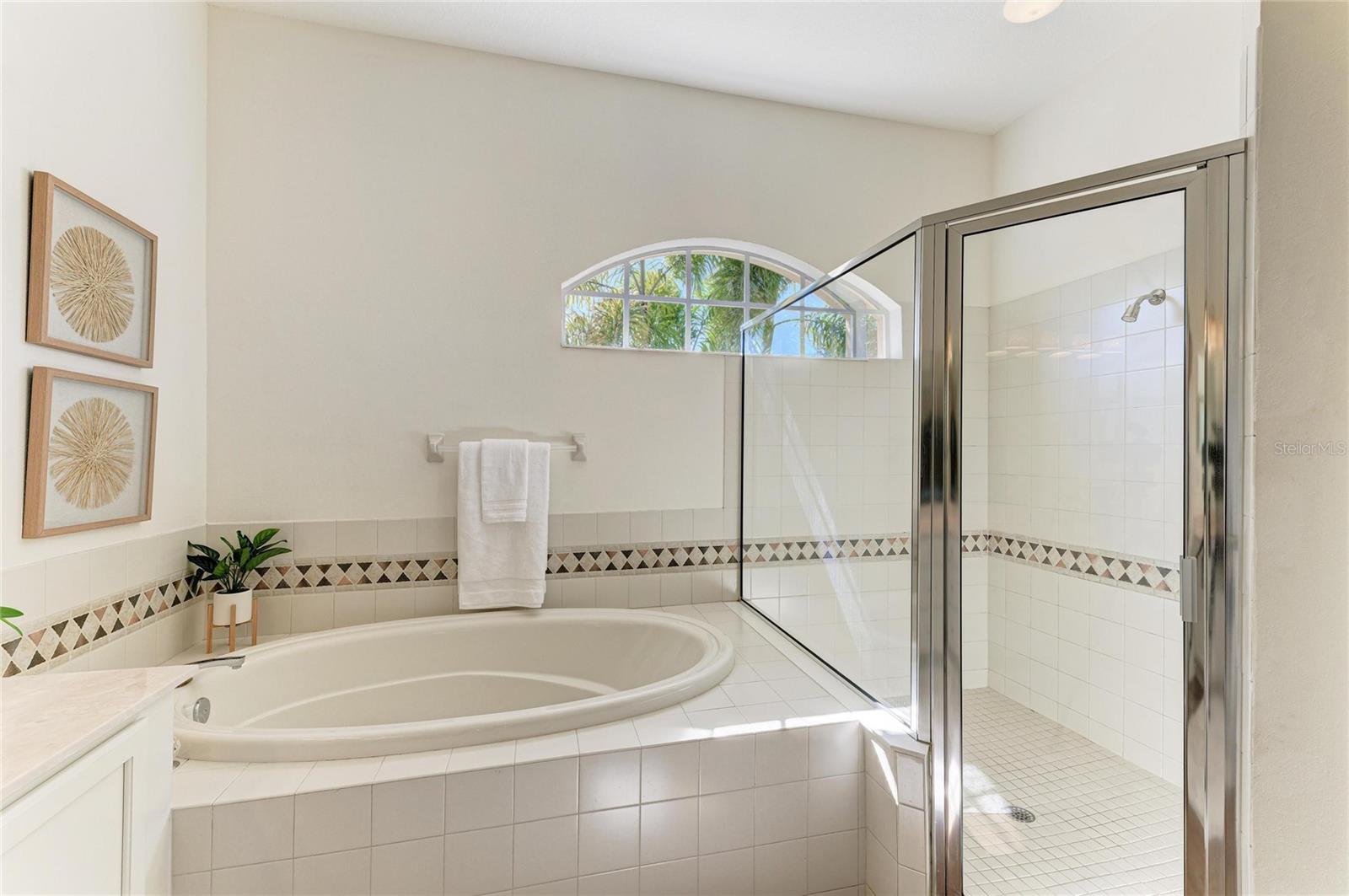 8226 BARTON FARMS BLVD, SARASOTA, FL, 34240