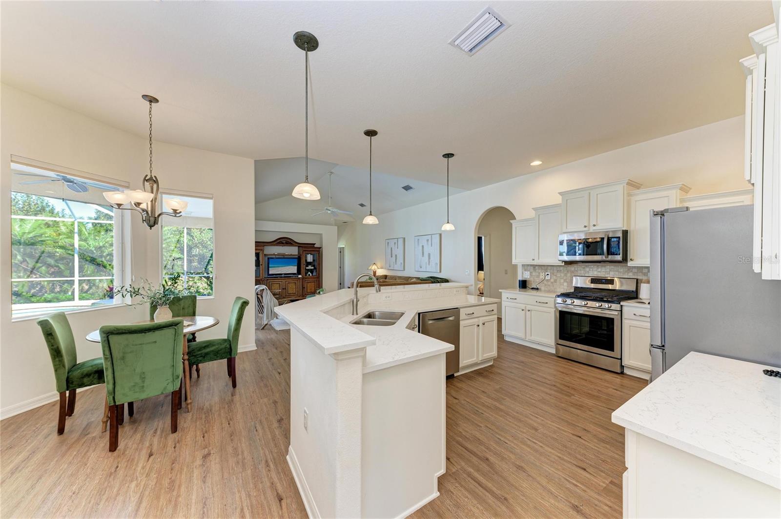 8226 BARTON FARMS BLVD, SARASOTA, FL, 34240