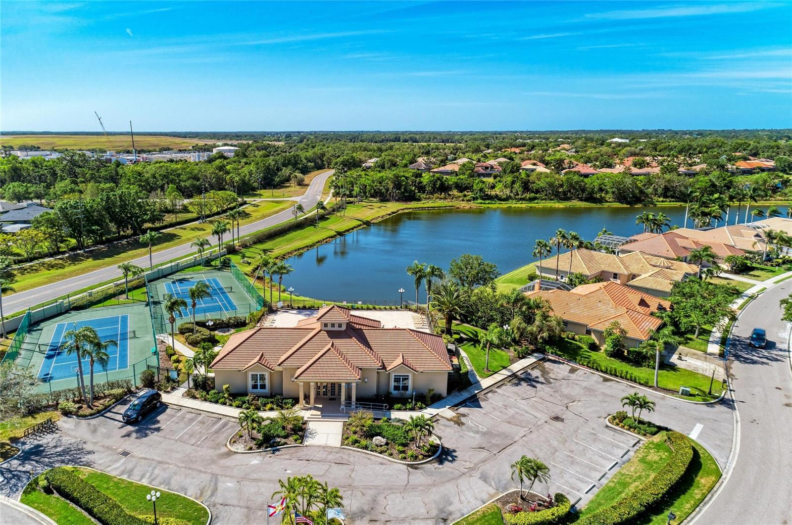 8226 BARTON FARMS BLVD, SARASOTA, FL, 34240