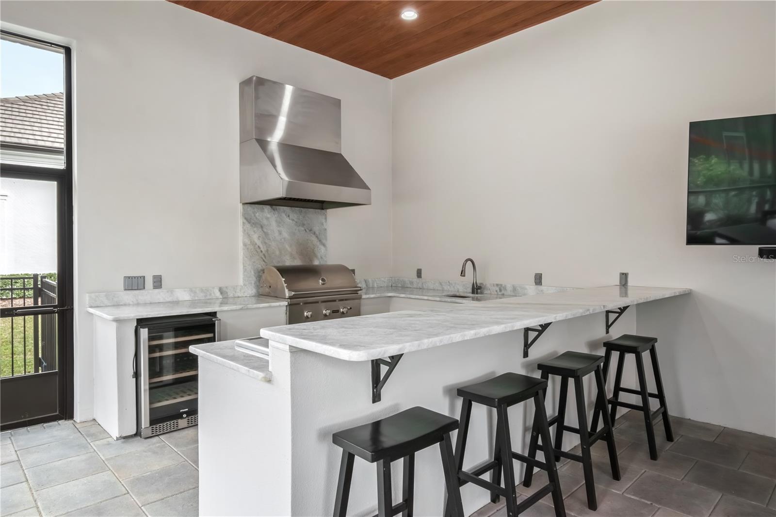 OM716830 Property Photo