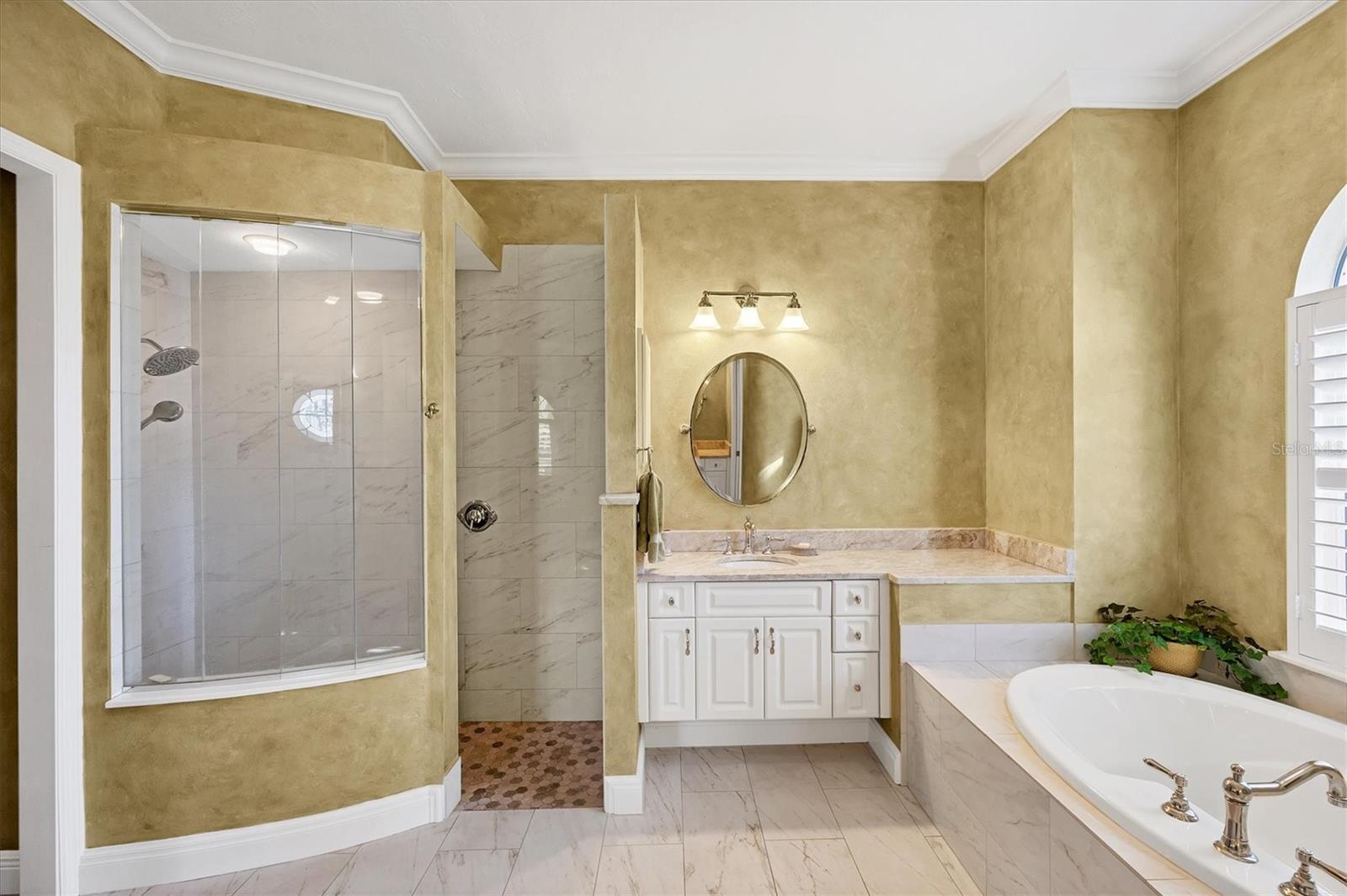 A4678714 Property Photo