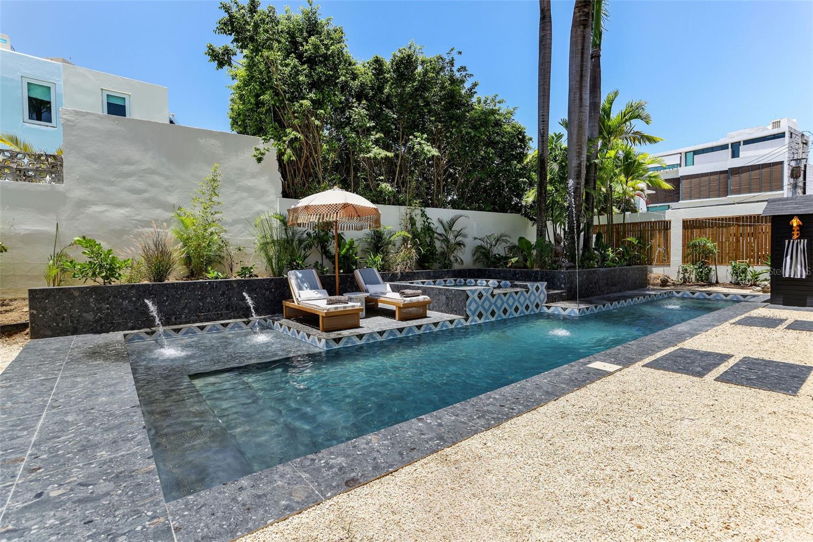 PR9118586 Property Photo