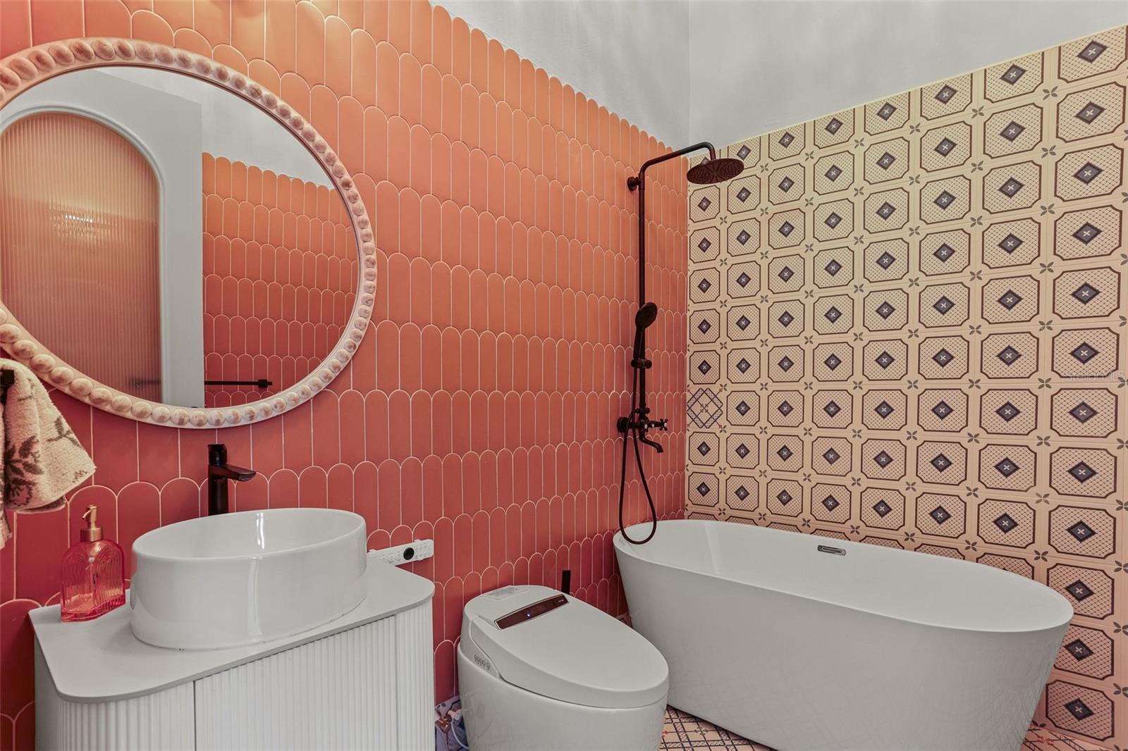 PR9118586 Property Photo