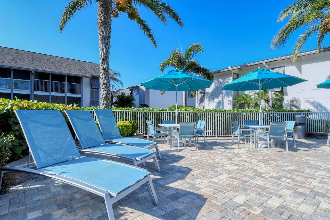 1125 W PEPPERTREE DR #302, SARASOTA, FL, 34242