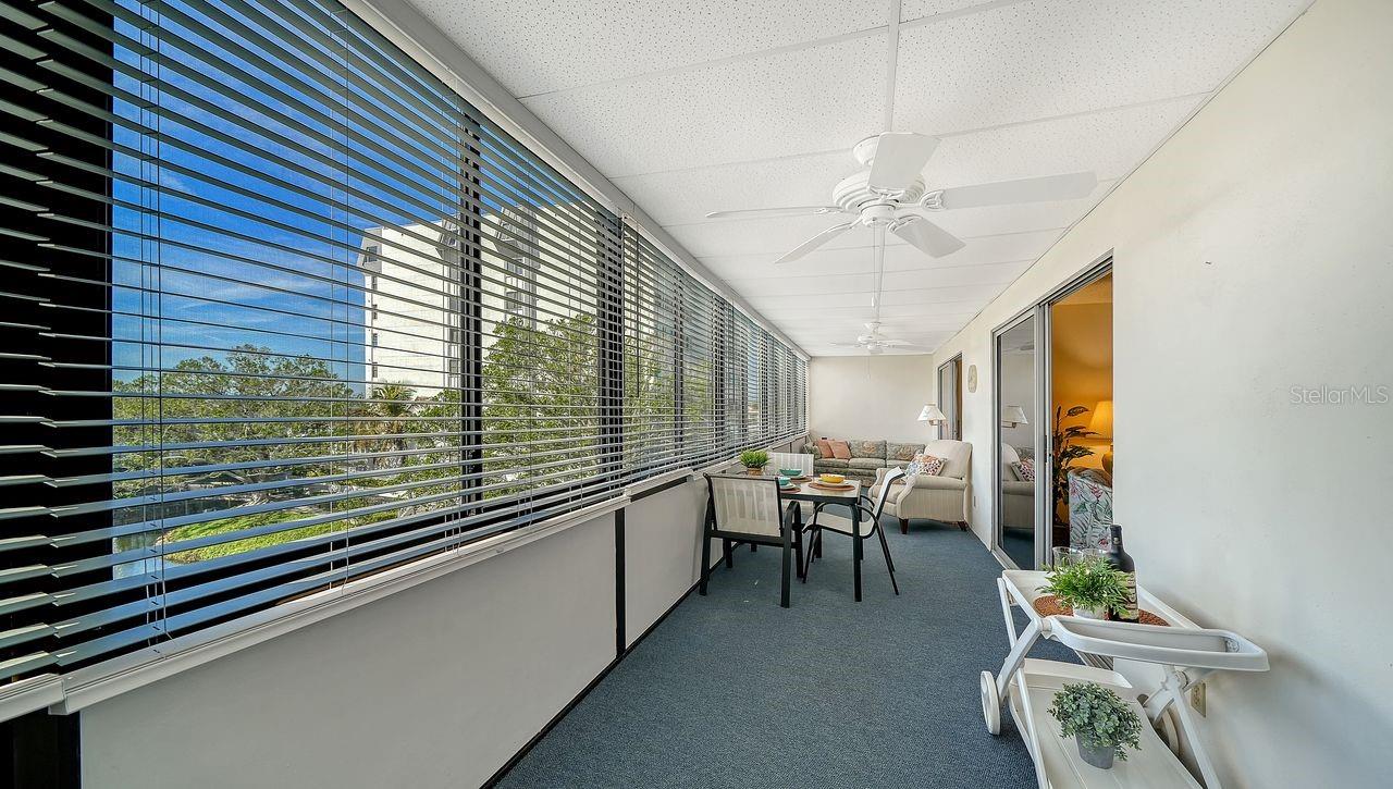 1125 W PEPPERTREE DR #302, SARASOTA, FL, 34242