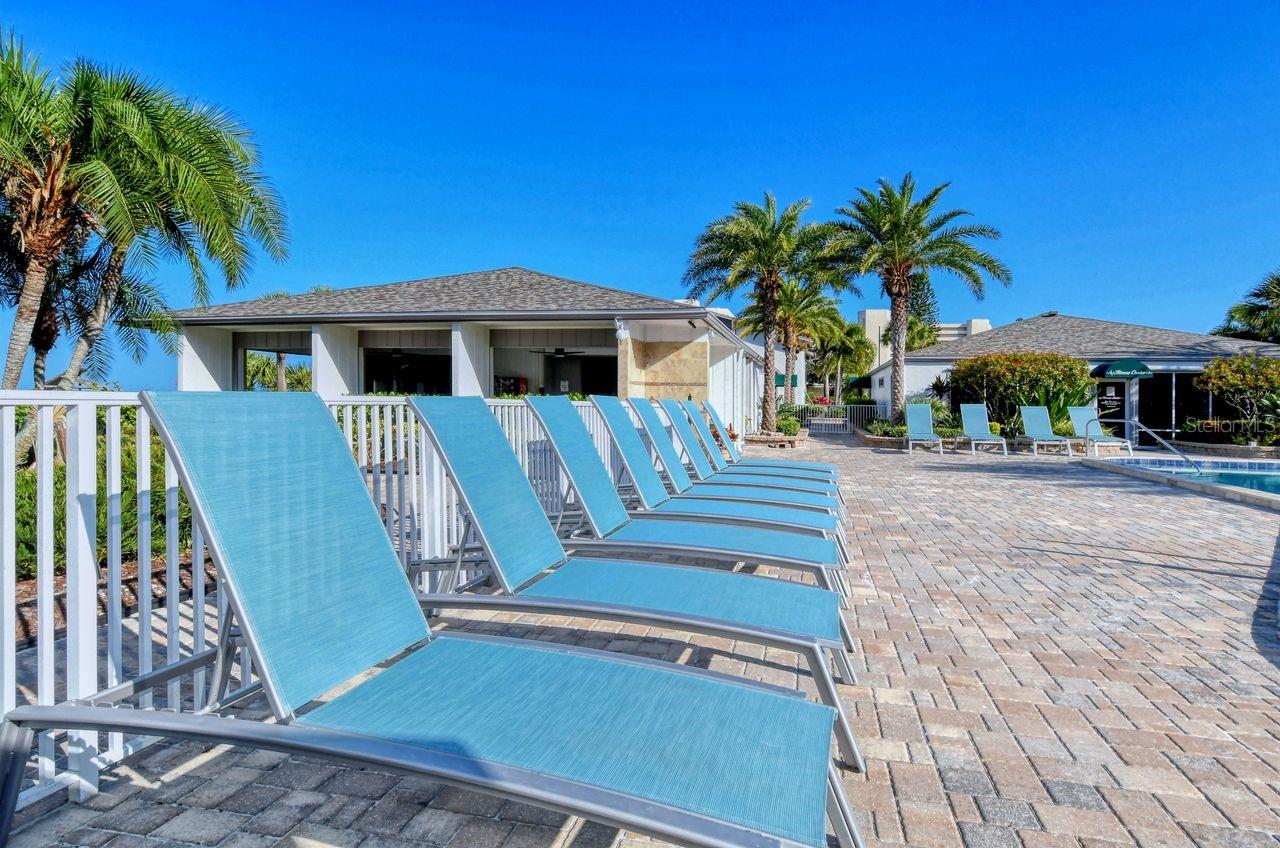 1125 W PEPPERTREE DR #302, SARASOTA, FL, 34242