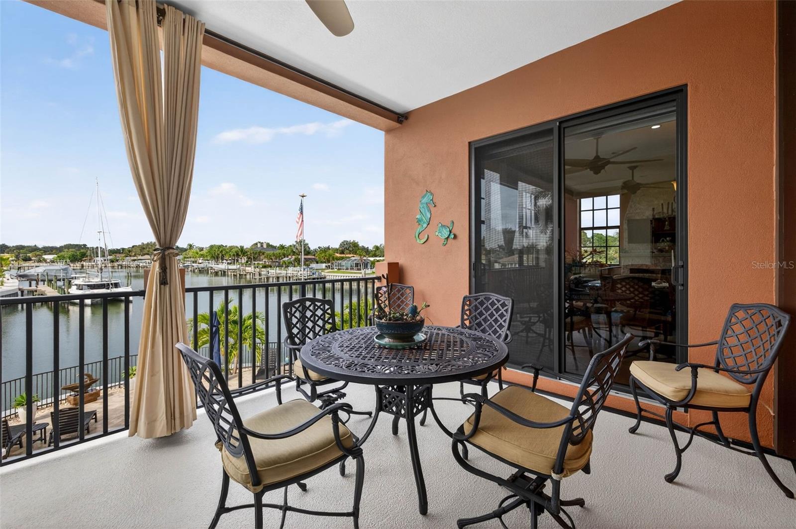 TB8465602 Property Photo