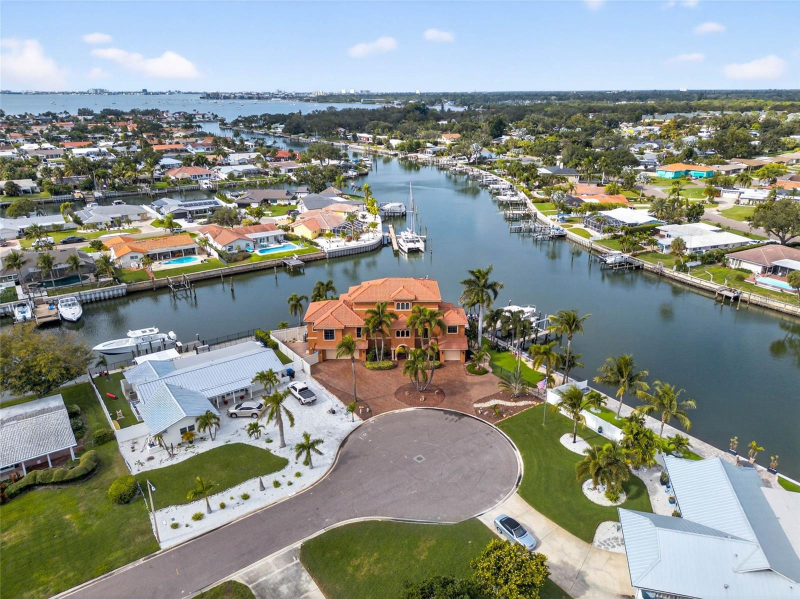 TB8465602 Property Photo