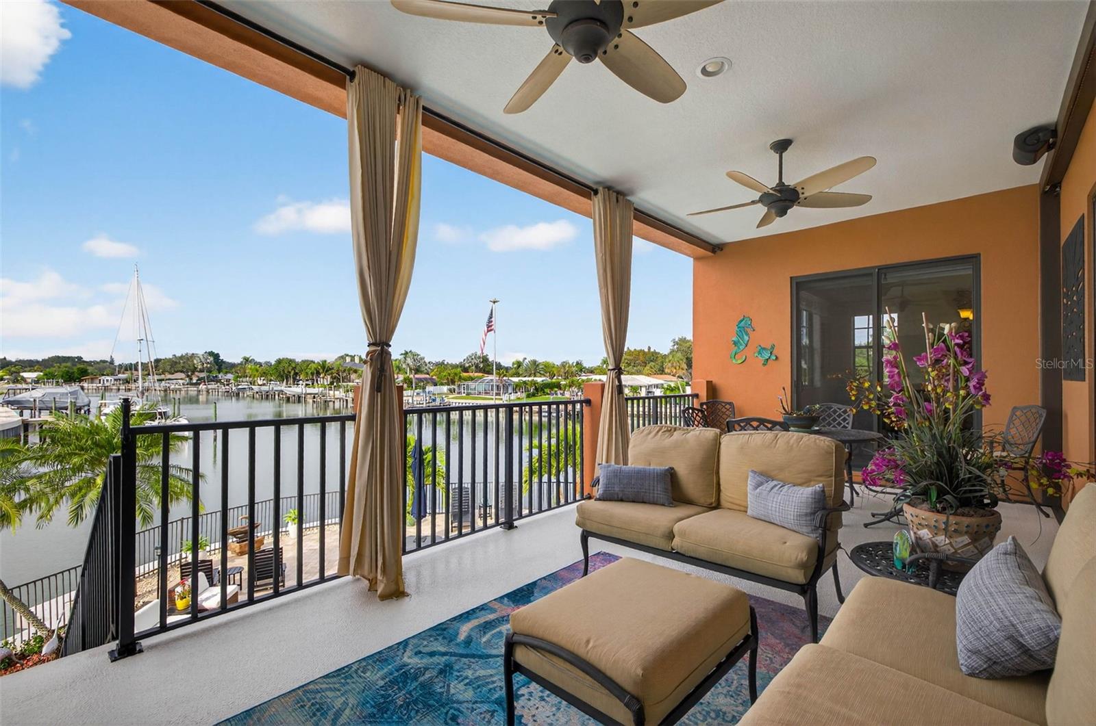 TB8465602 Property Photo