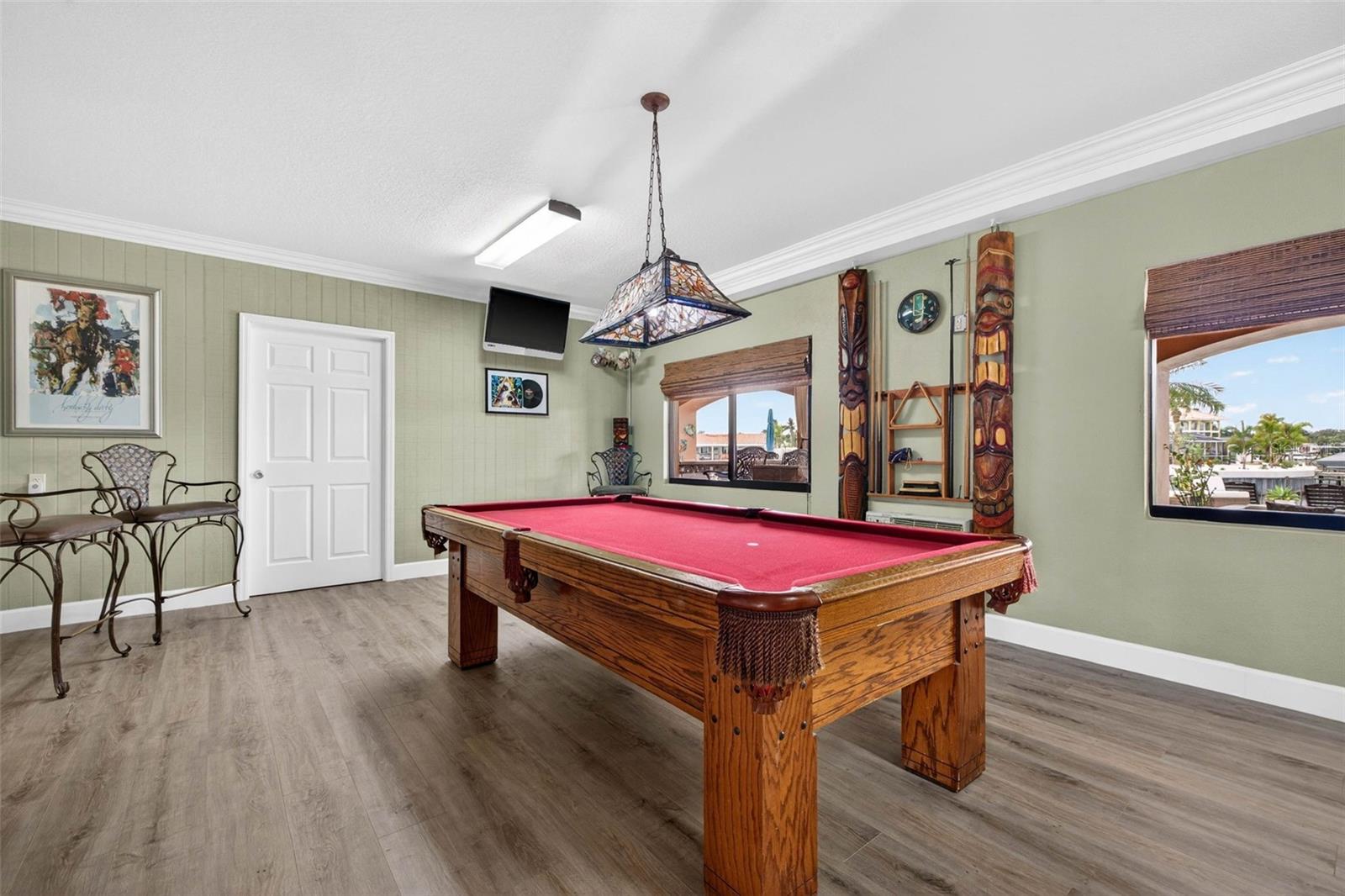 TB8465602 Property Photo