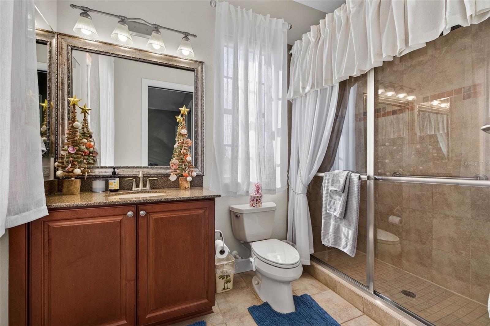 TB8465602 Property Photo