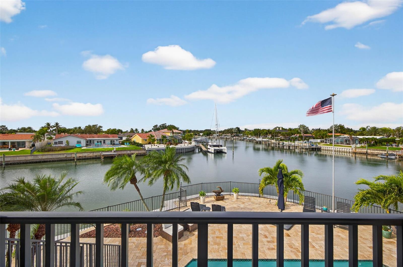 TB8465602 Property Photo