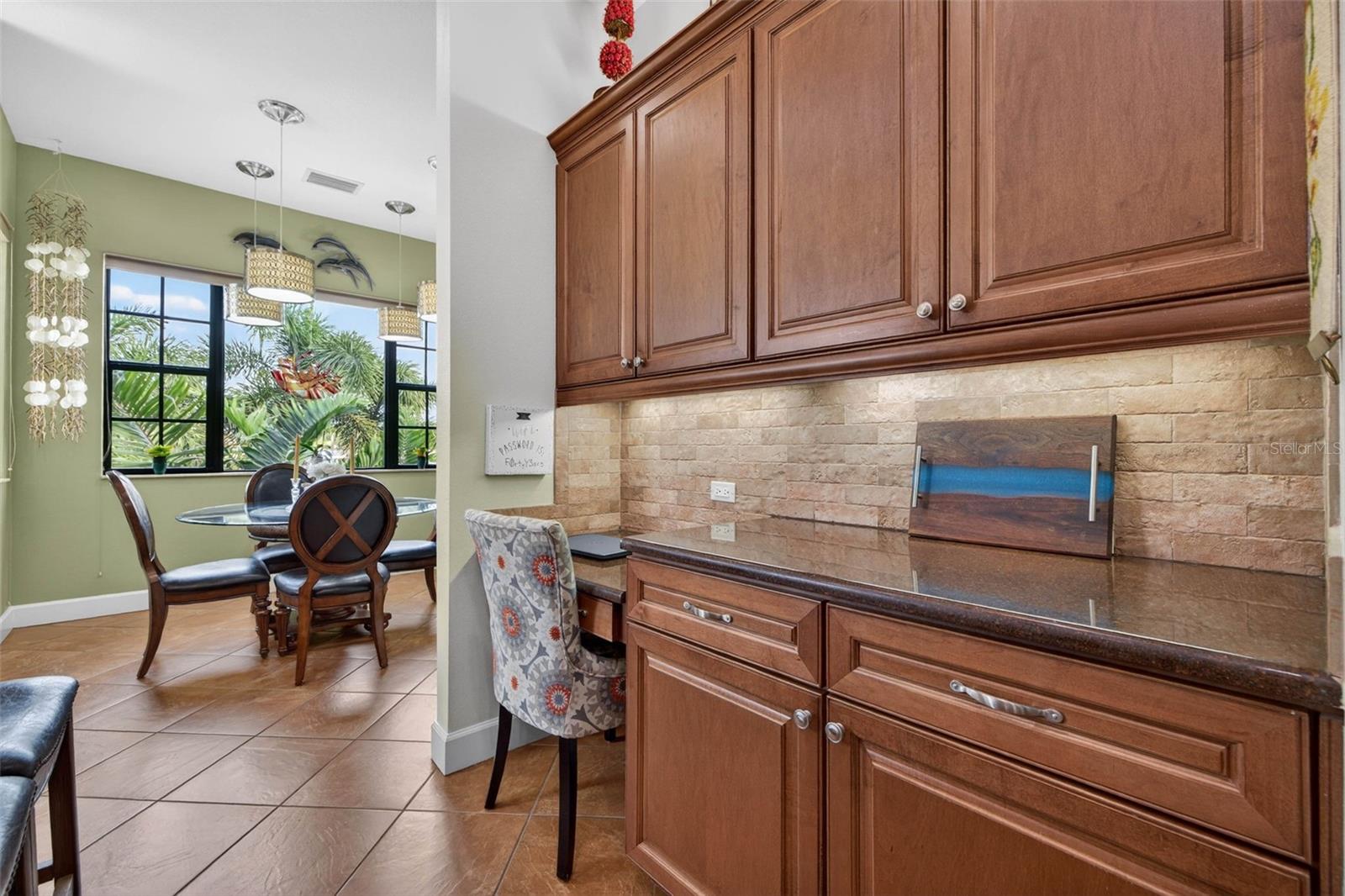 TB8465602 Property Photo