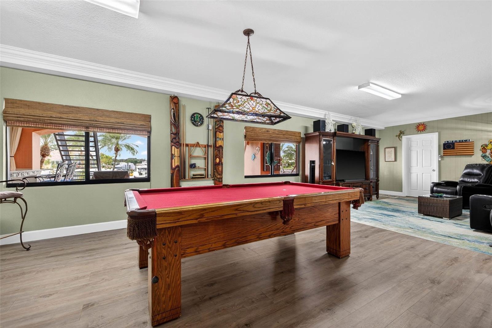 TB8465602 Property Photo