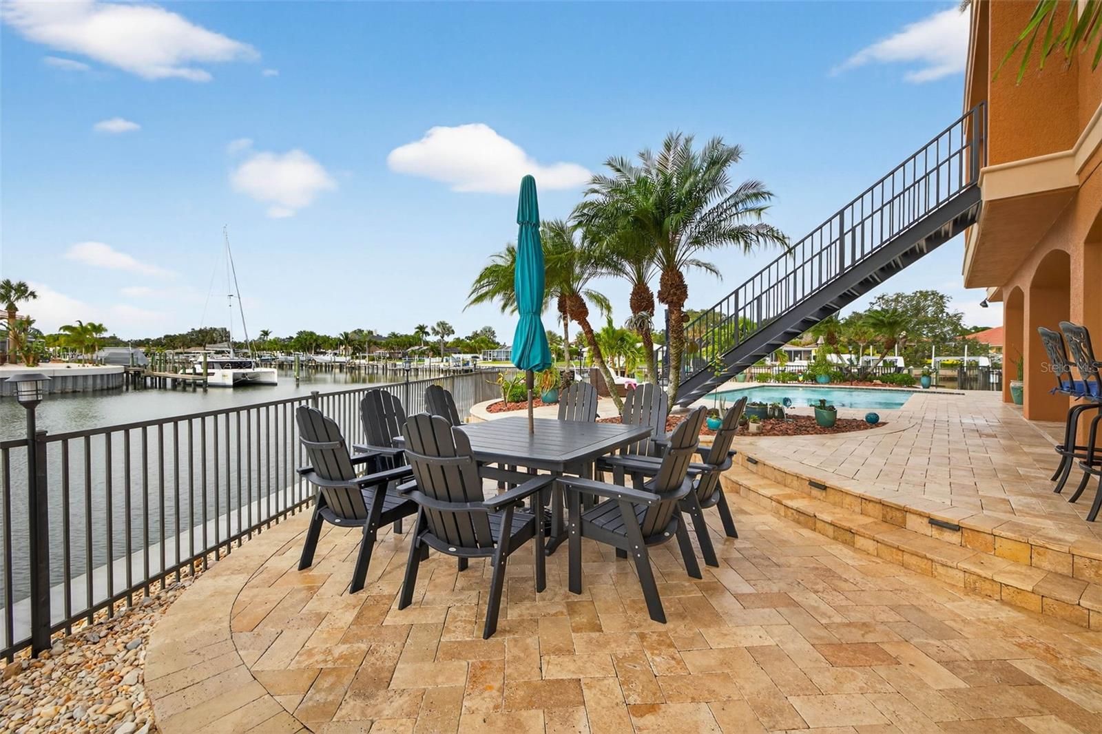 TB8465602 Property Photo