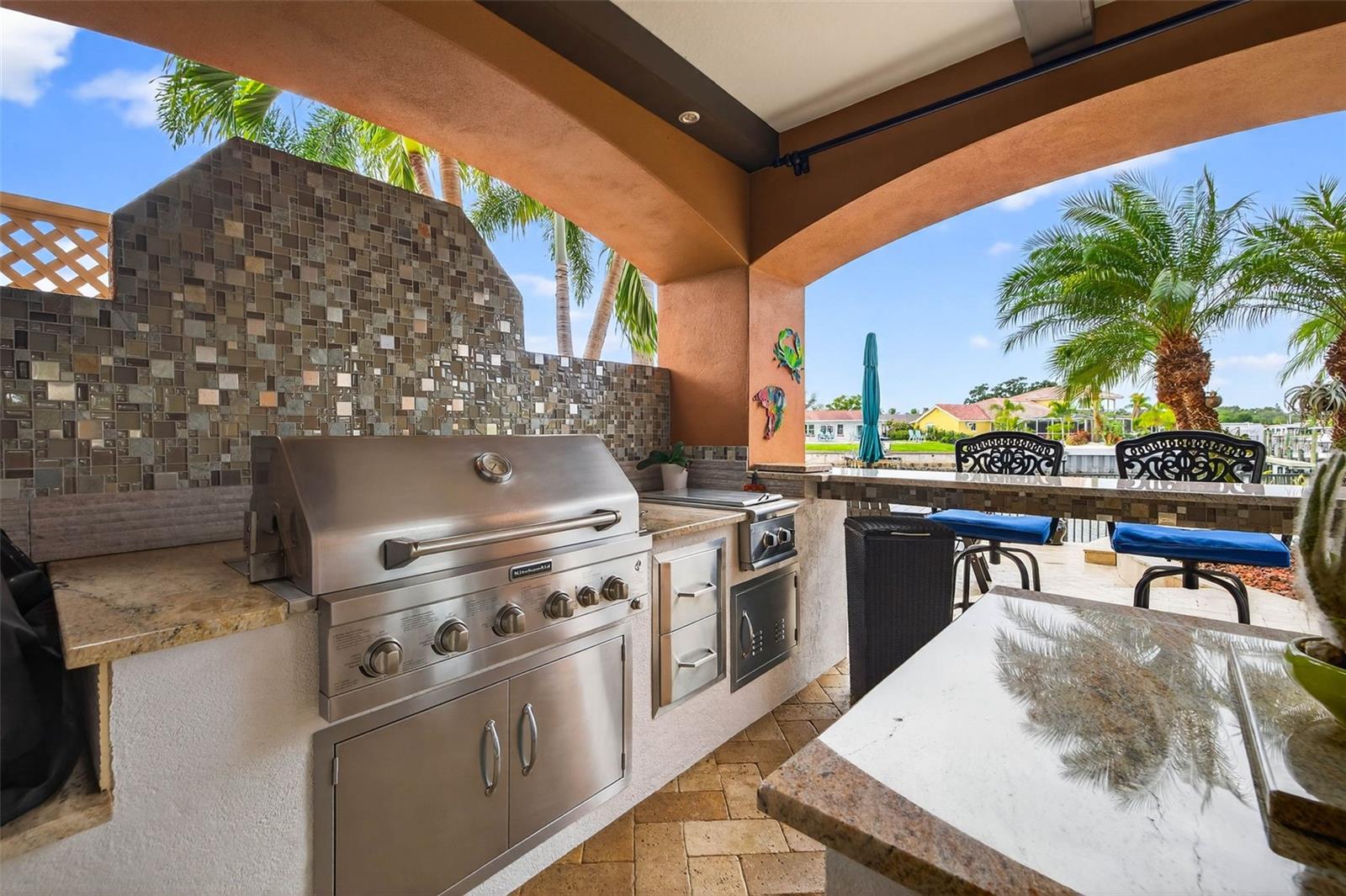 TB8465602 Property Photo