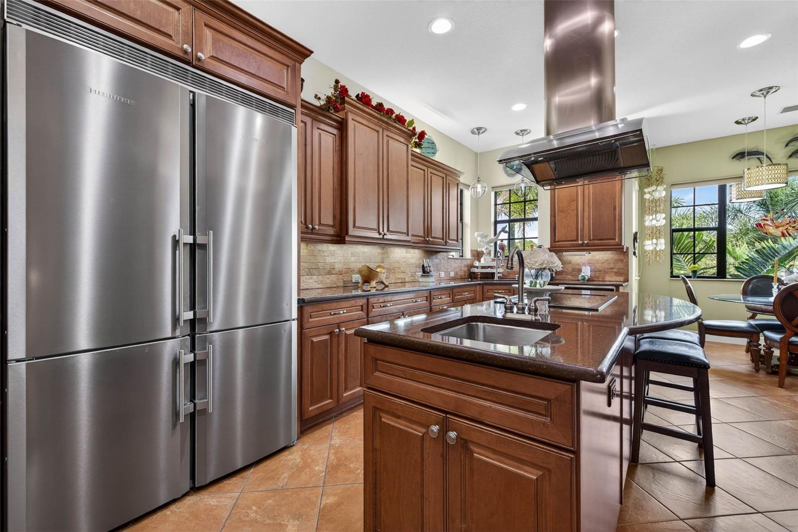 TB8465602 Property Photo