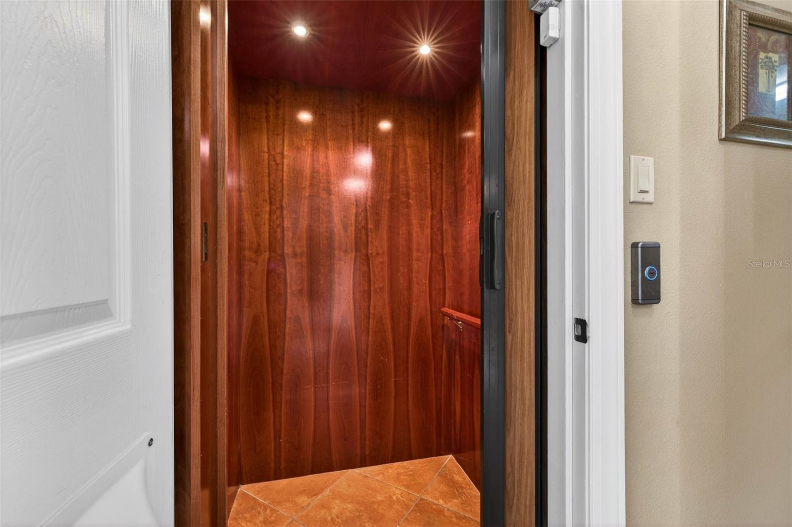 TB8465602 Property Photo