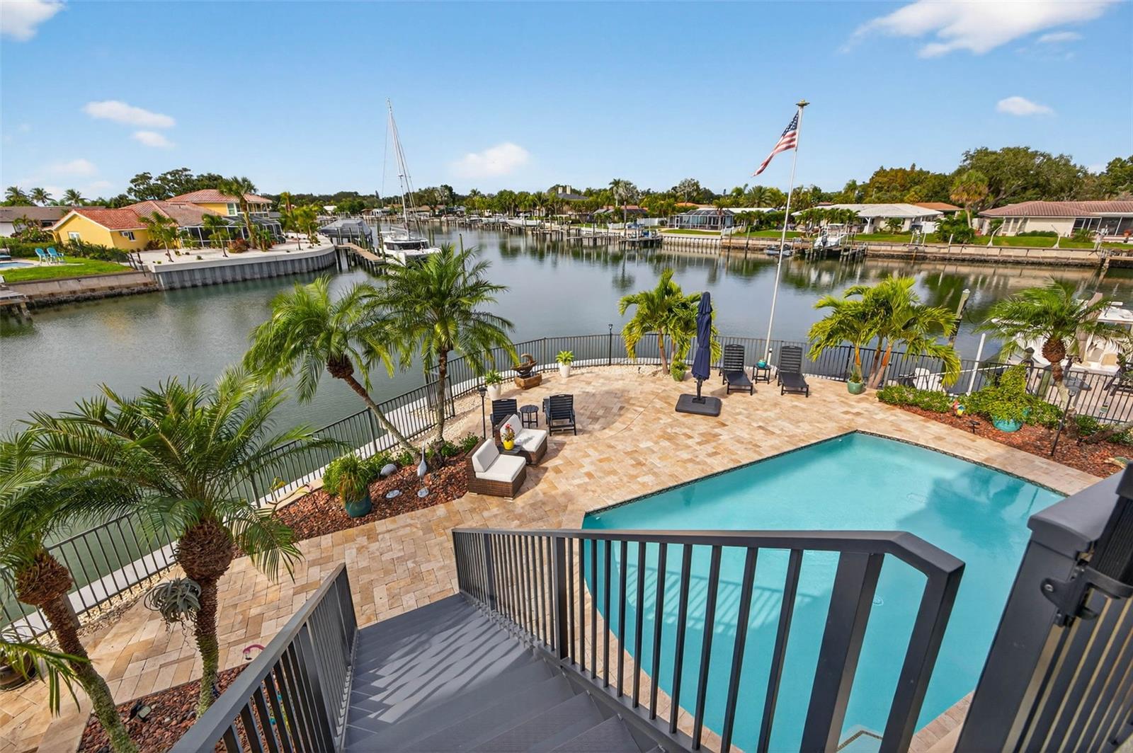 TB8465602 Property Photo