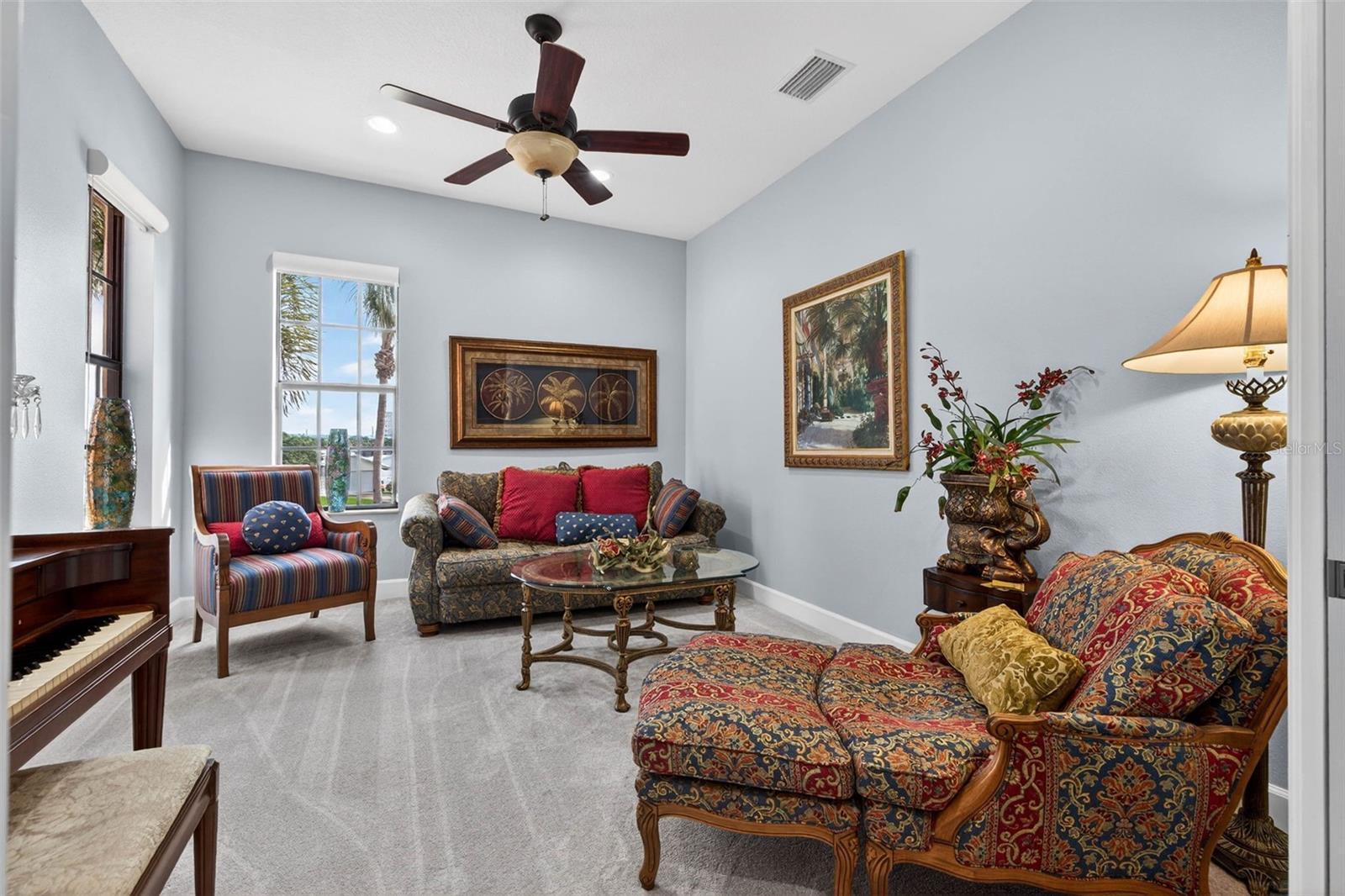 TB8465602 Property Photo