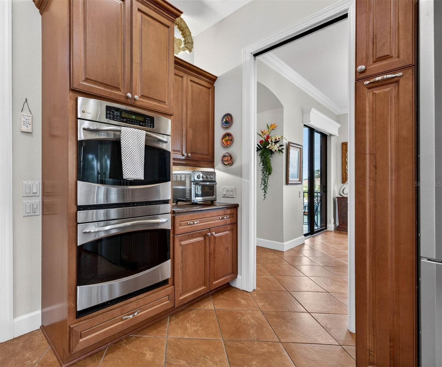 TB8465602 Property Photo