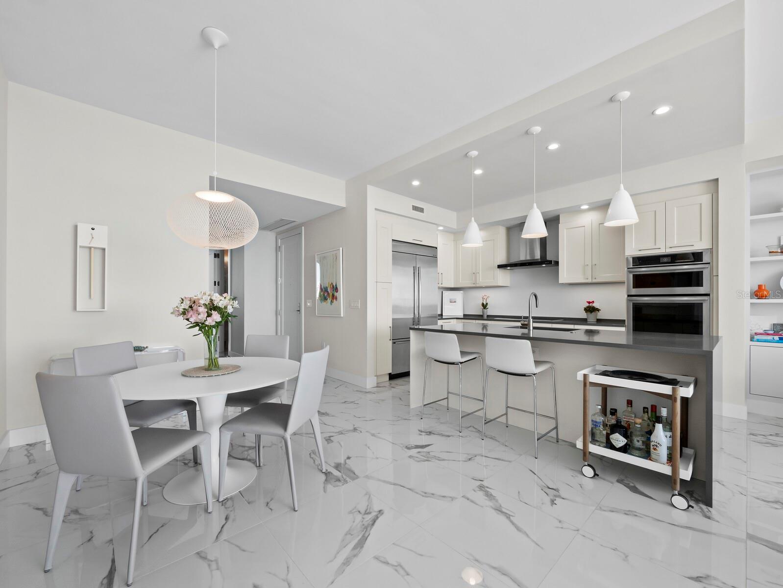 1155 N GULFSTREAM AVE #906, SARASOTA, FL, 34236