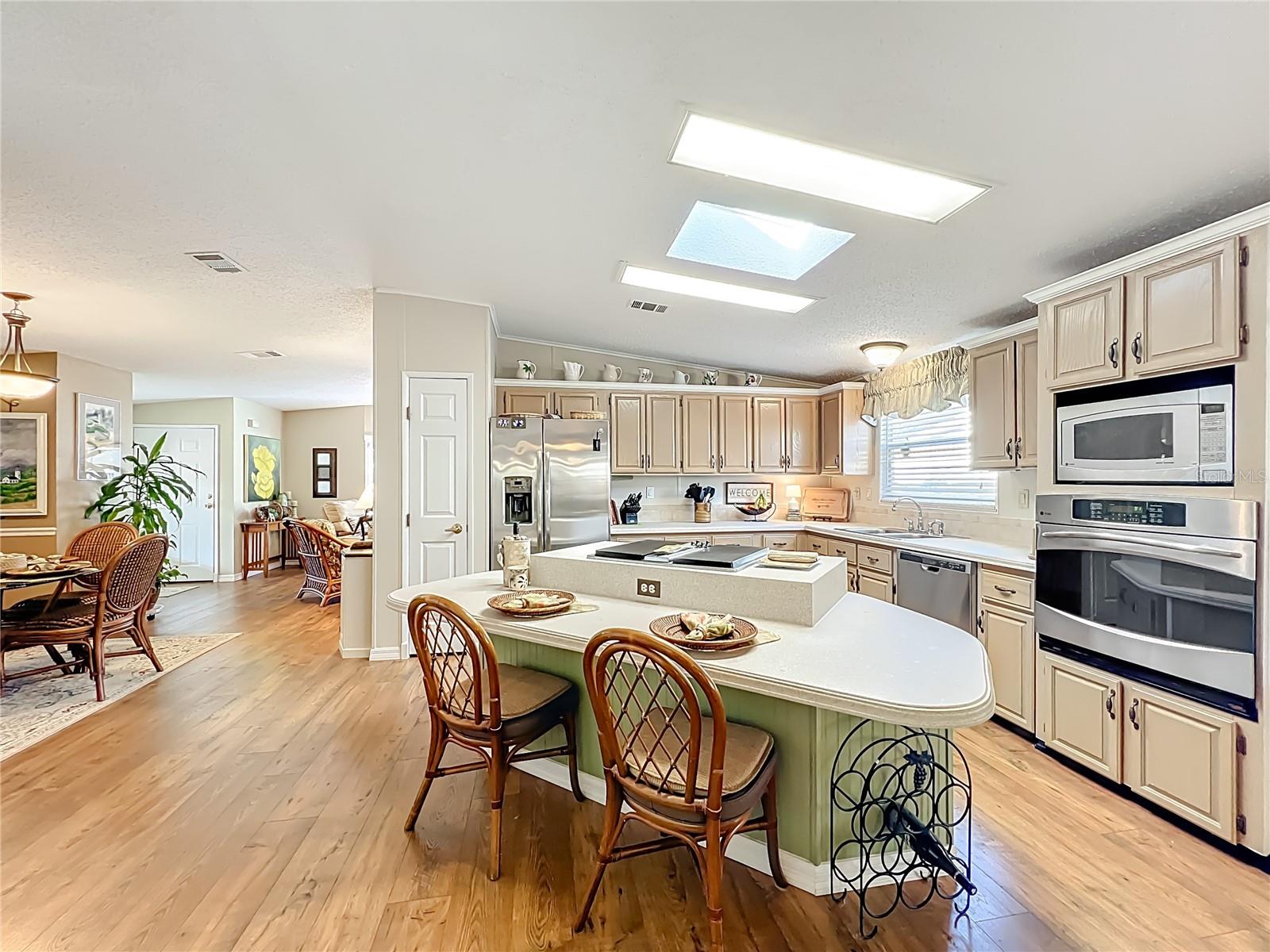 5034 EL DESTINO DR, LEESBURG, FL, 34748