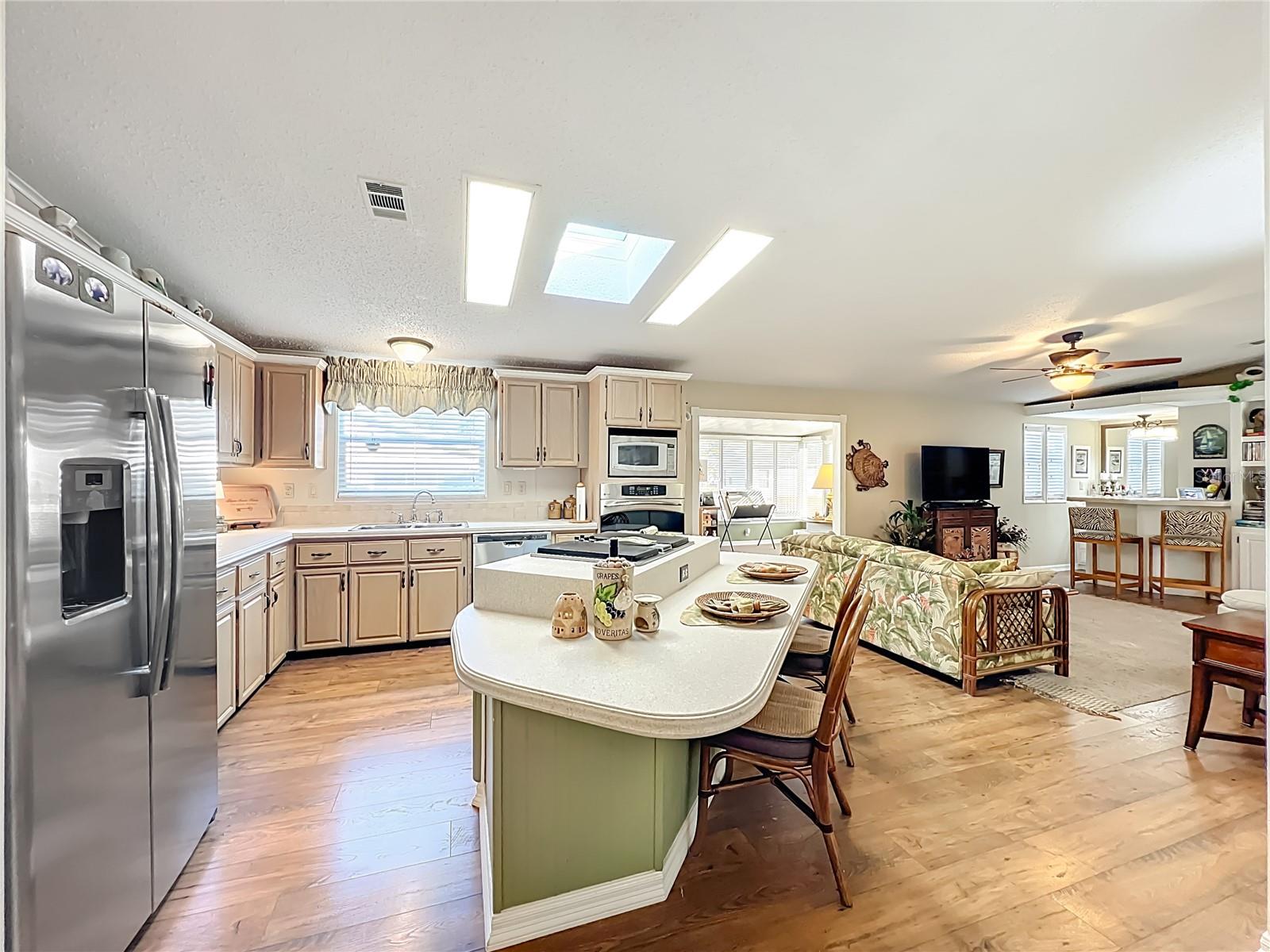 5034 EL DESTINO DR, LEESBURG, FL, 34748