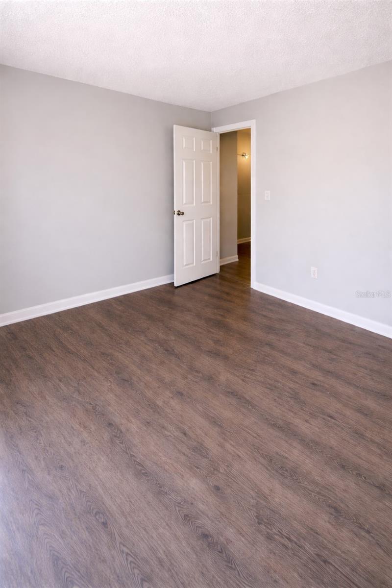 TB8465623 Property Photo