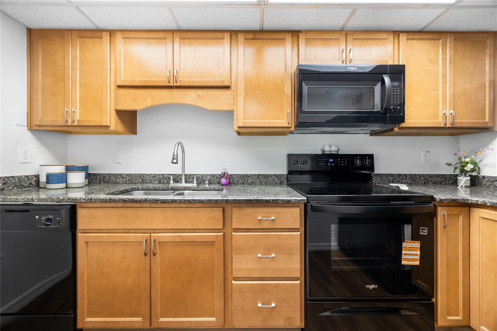 TB8465631 Property Photo