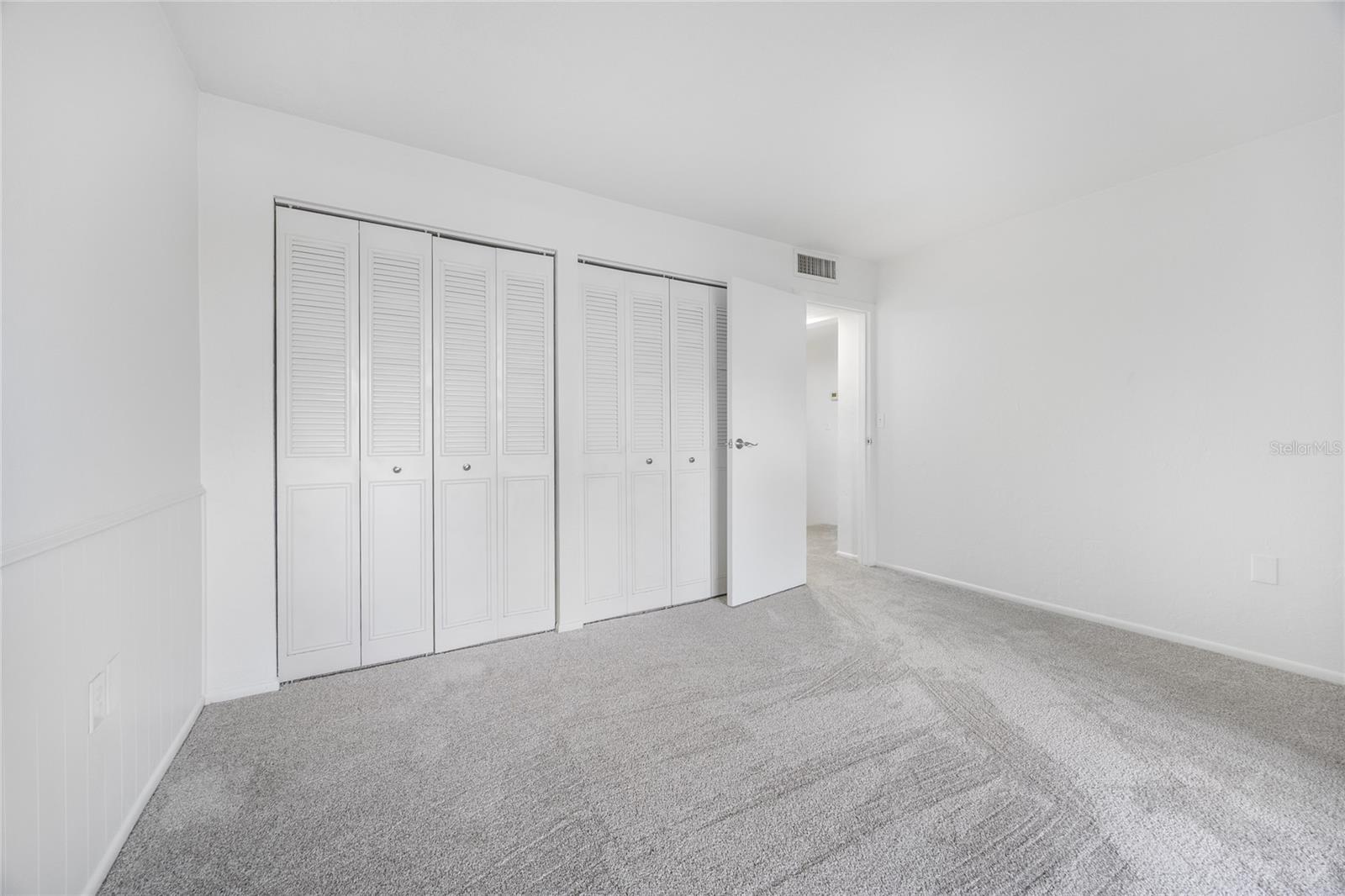 TB8465631 Property Photo