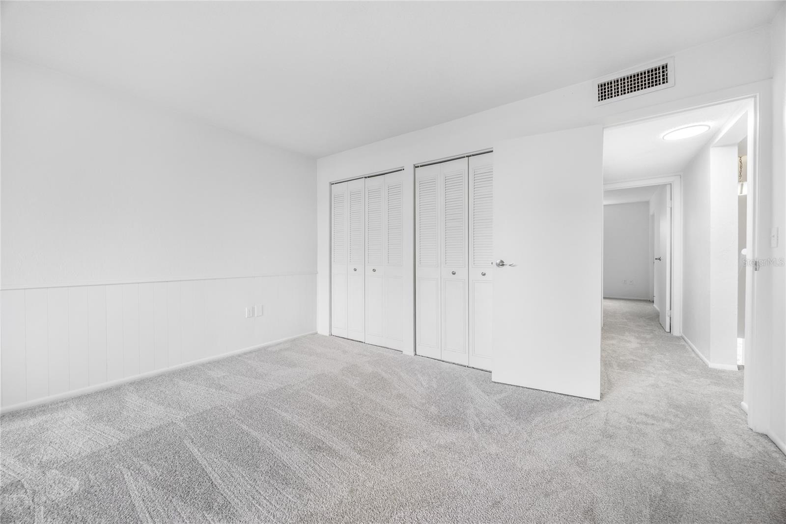 TB8465631 Property Photo