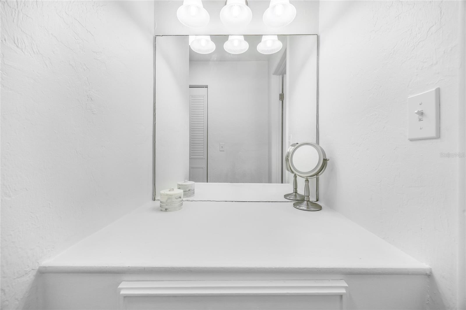 TB8465631 Property Photo