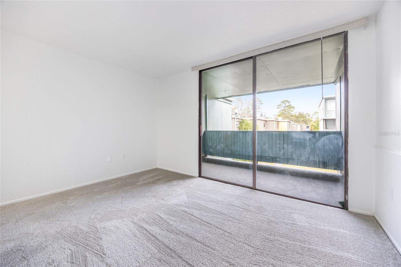 TB8465631 Property Photo